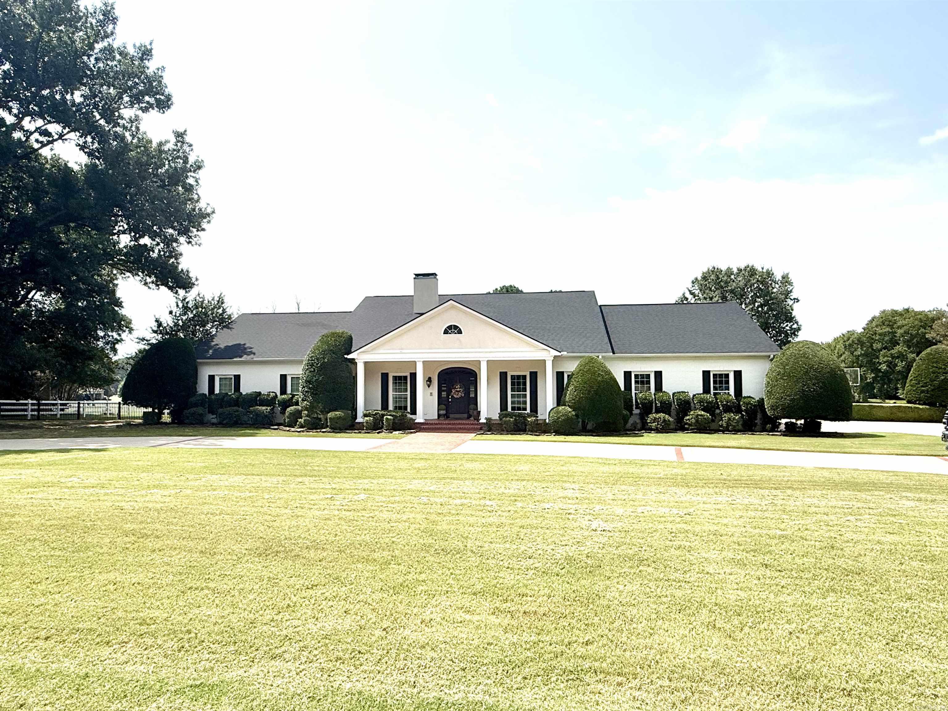 3 Edgehill Property Photo 1