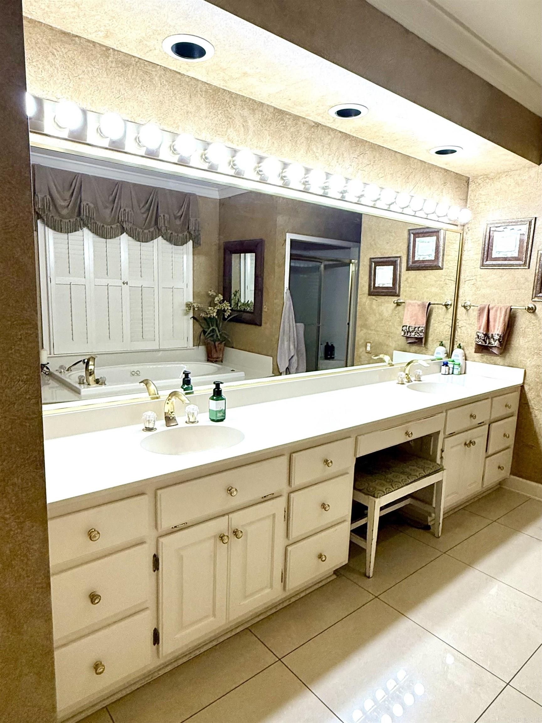 3 Edgehill Property Photo 28