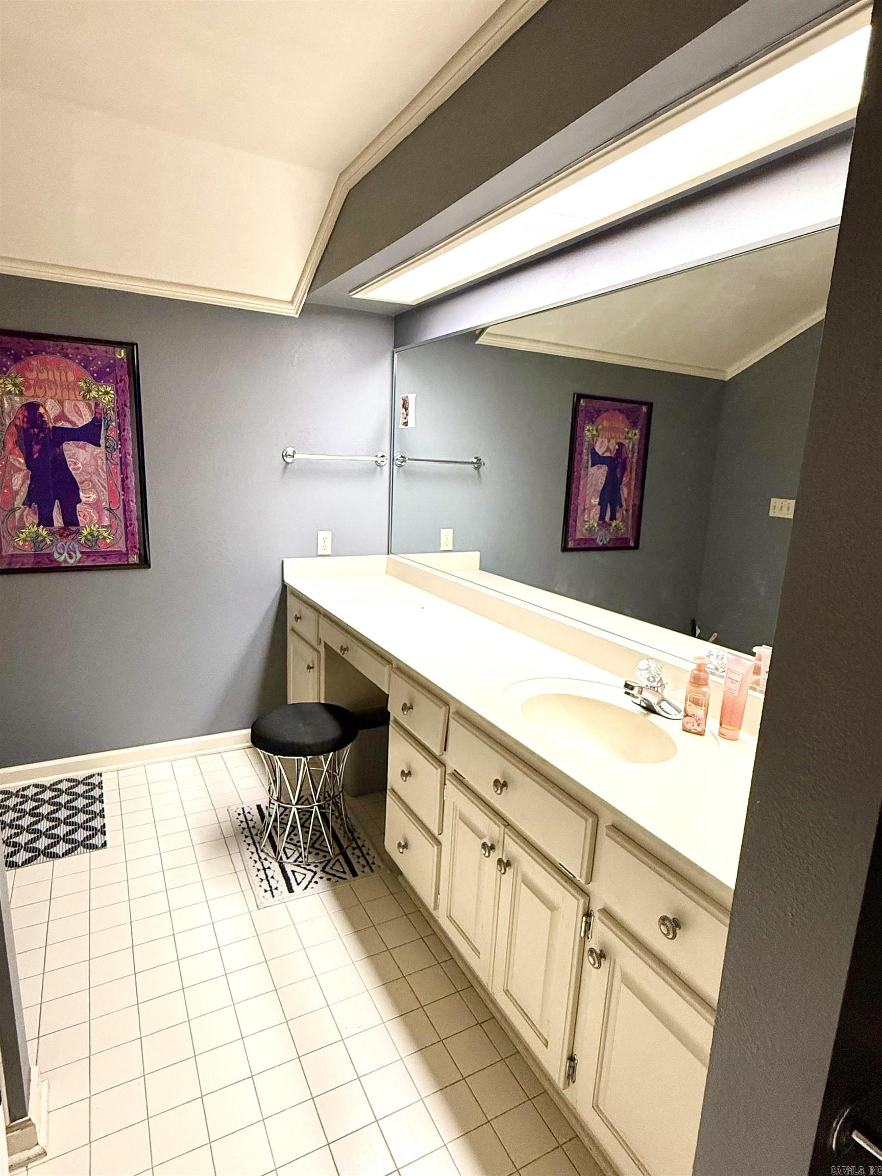 3 Edgehill Property Photo 45