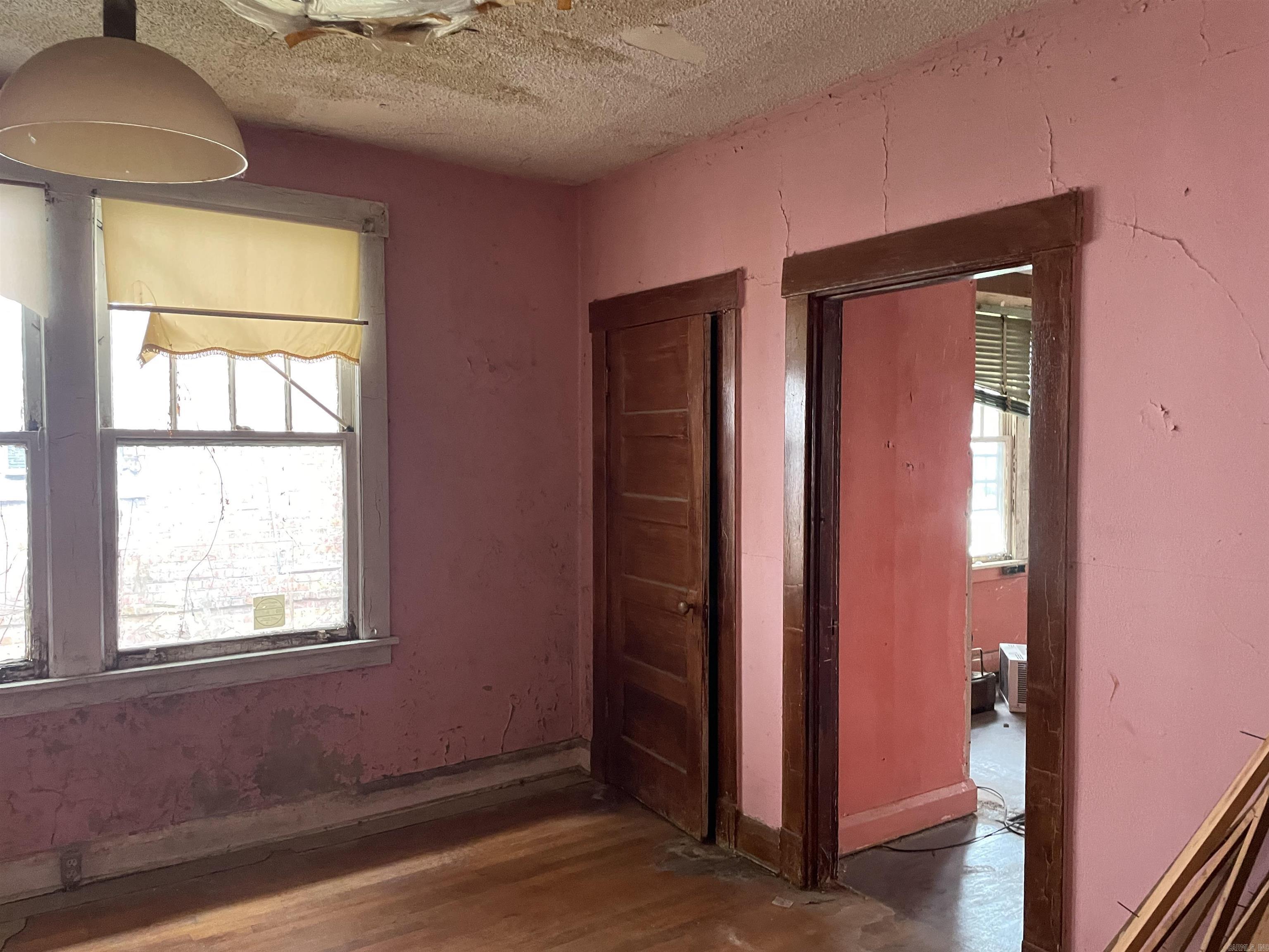 124 Pleasant Property Photo 8