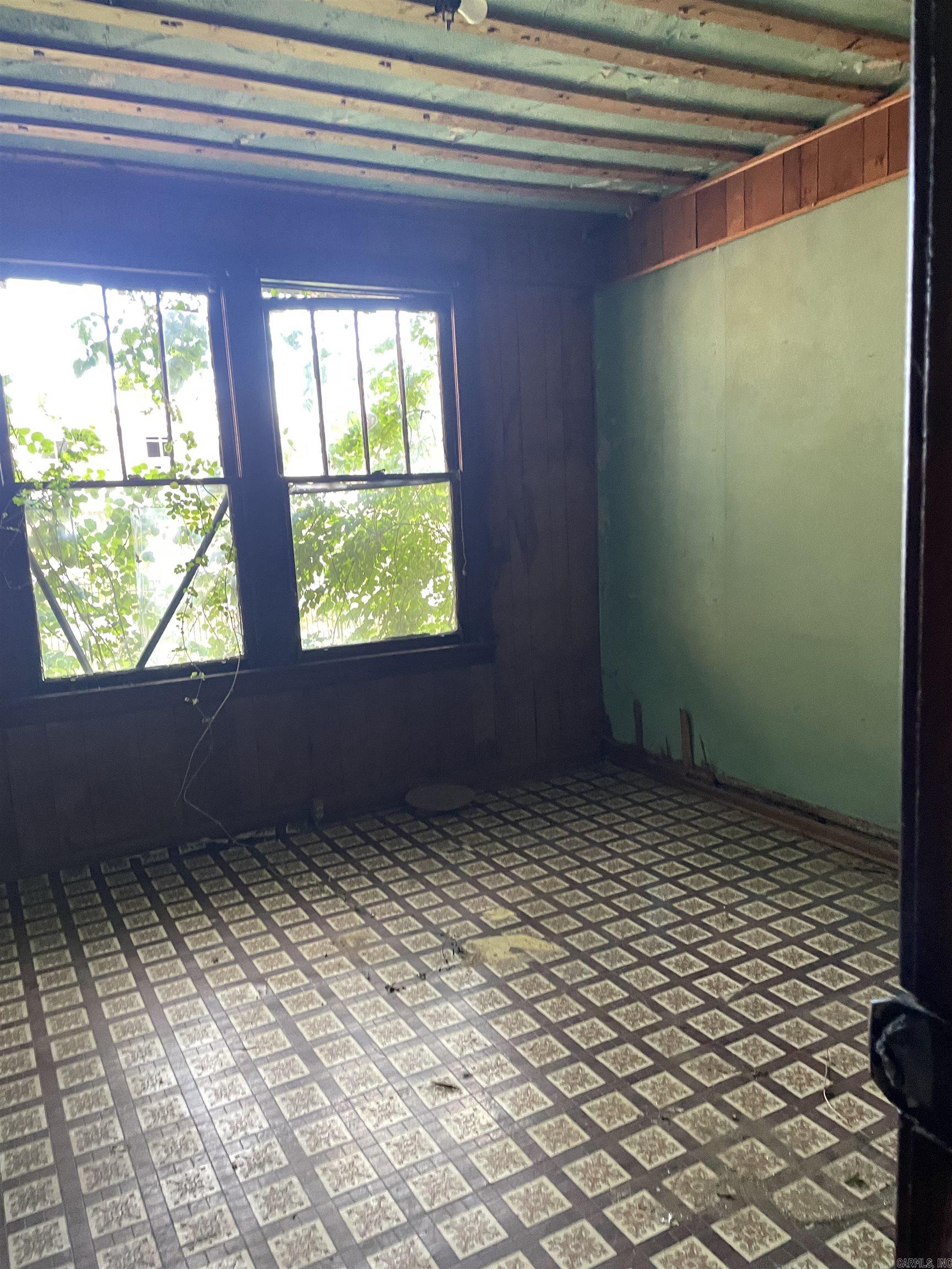 124 Pleasant Property Photo 16