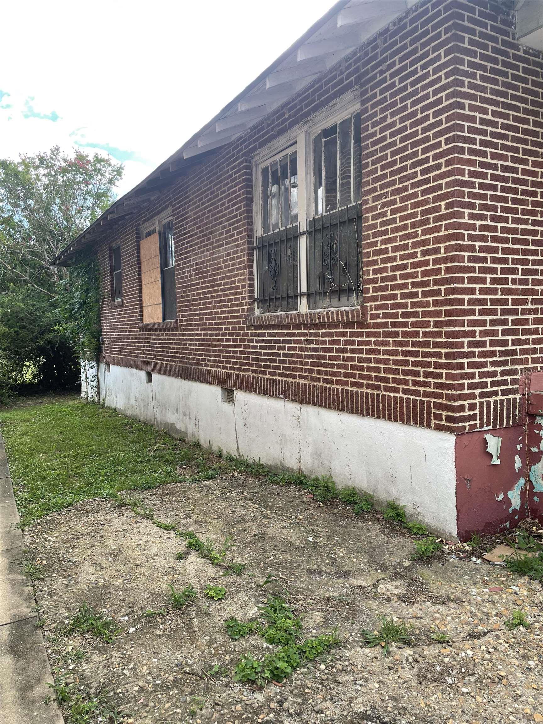 124 Pleasant Property Photo 19