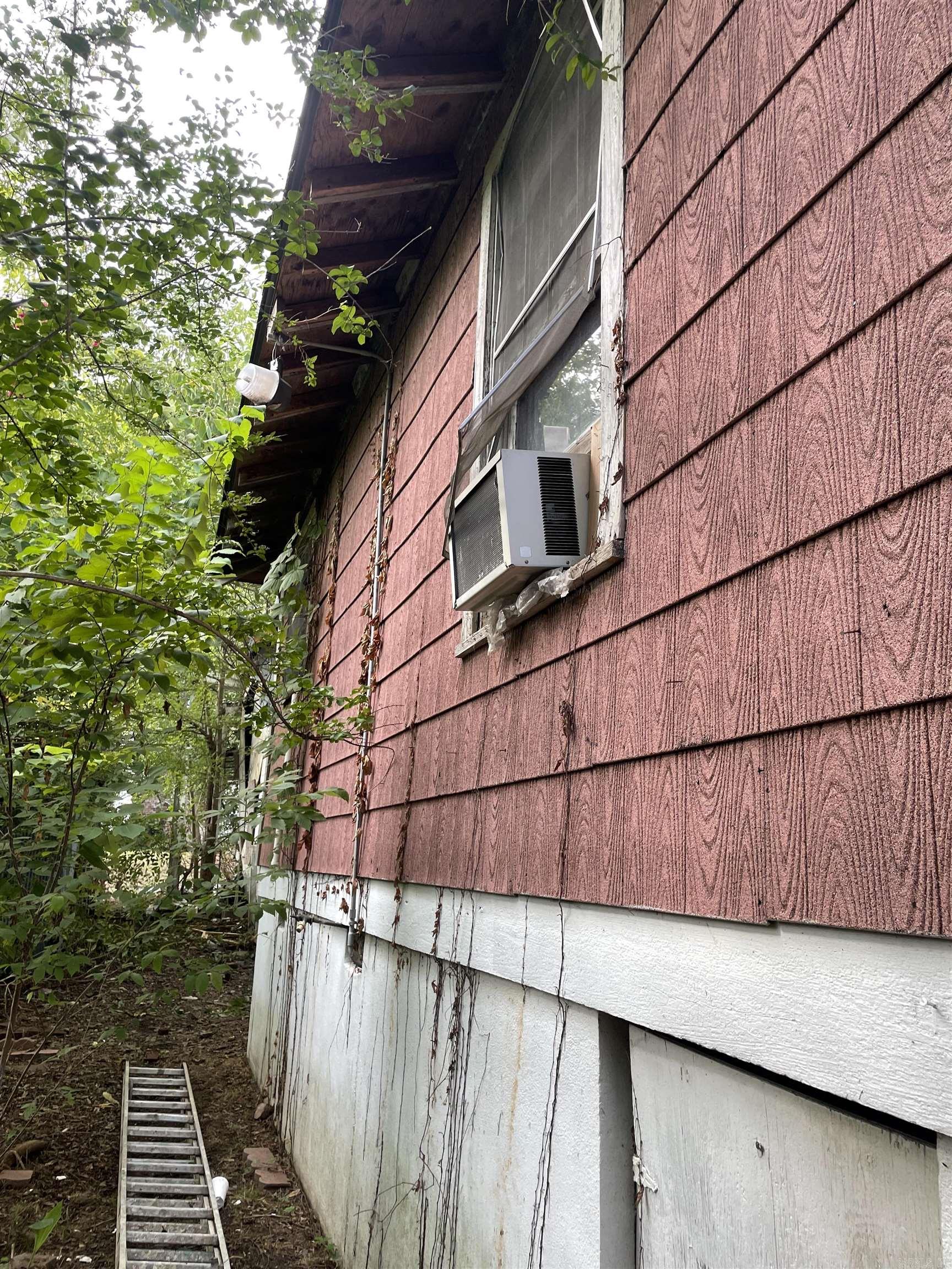 124 Pleasant Property Photo 20