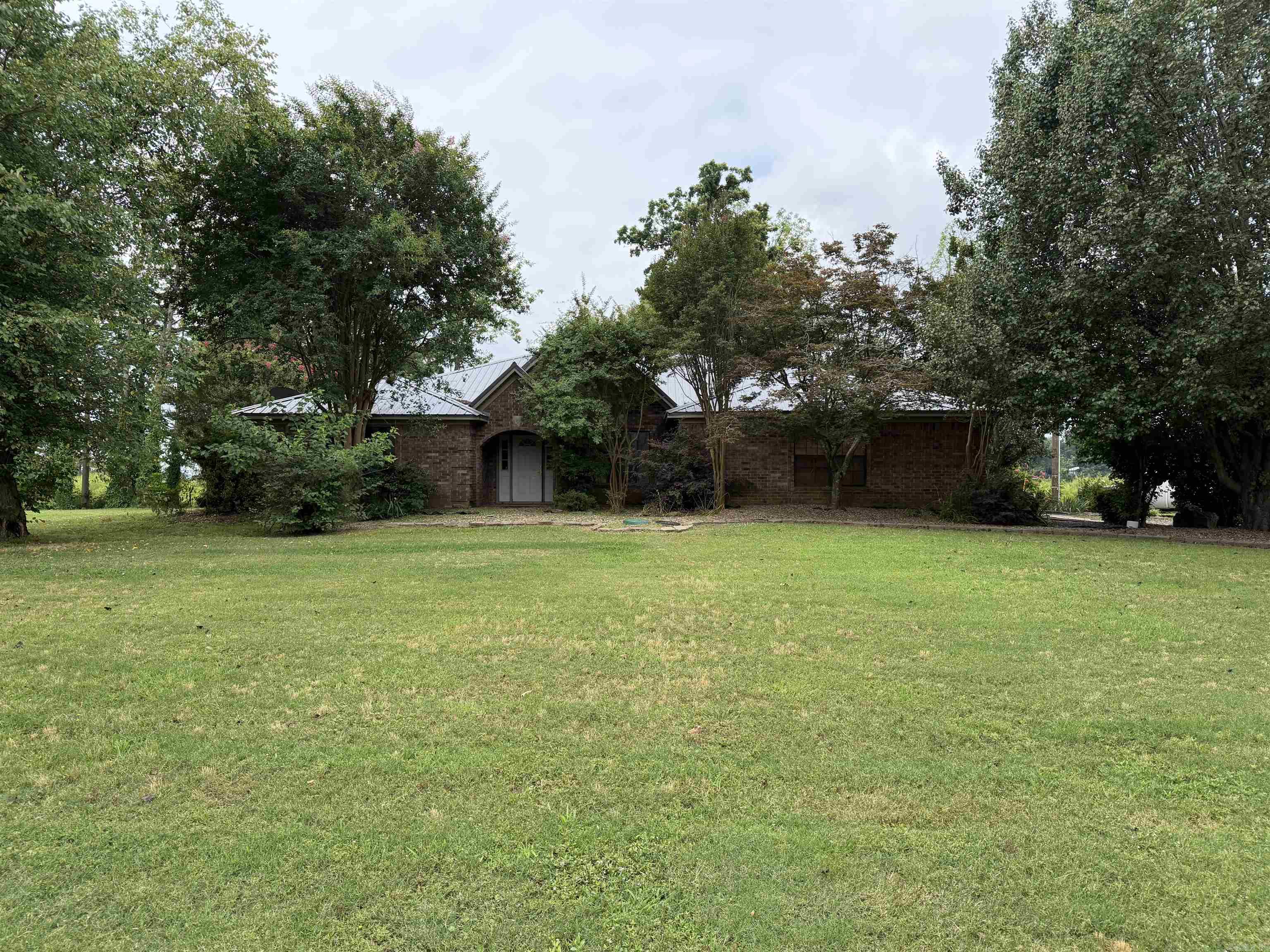 24 Mountain Air Dr Property Photo 2