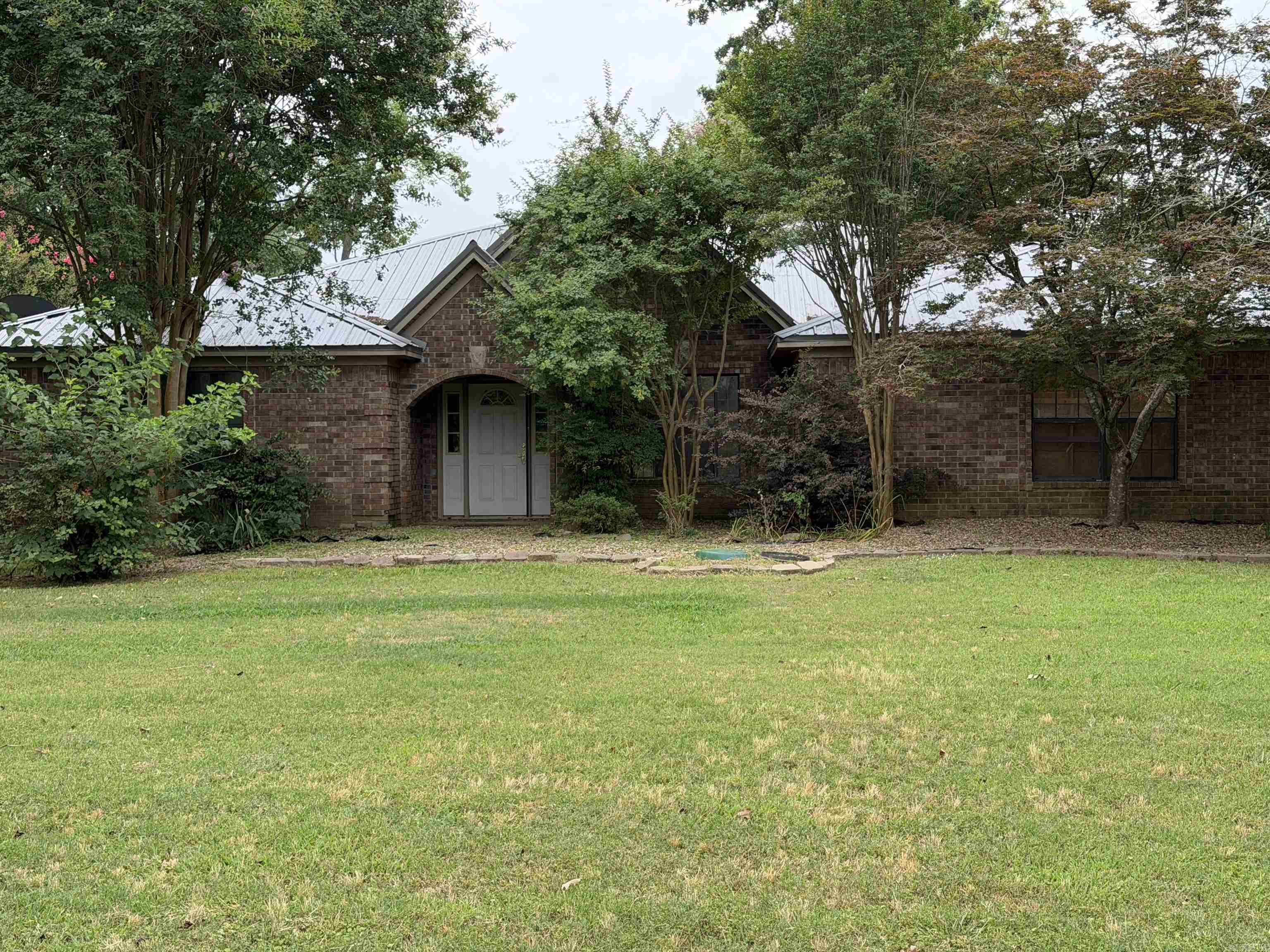 24 Mountain Air Dr Property Photo 4