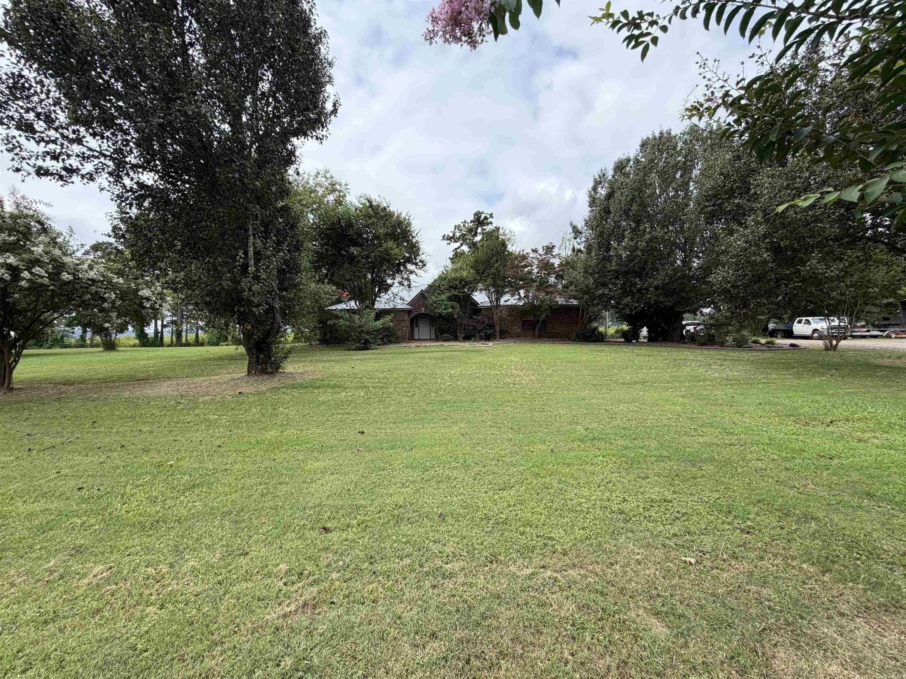 24 Mountain Air Dr Property Photo 5