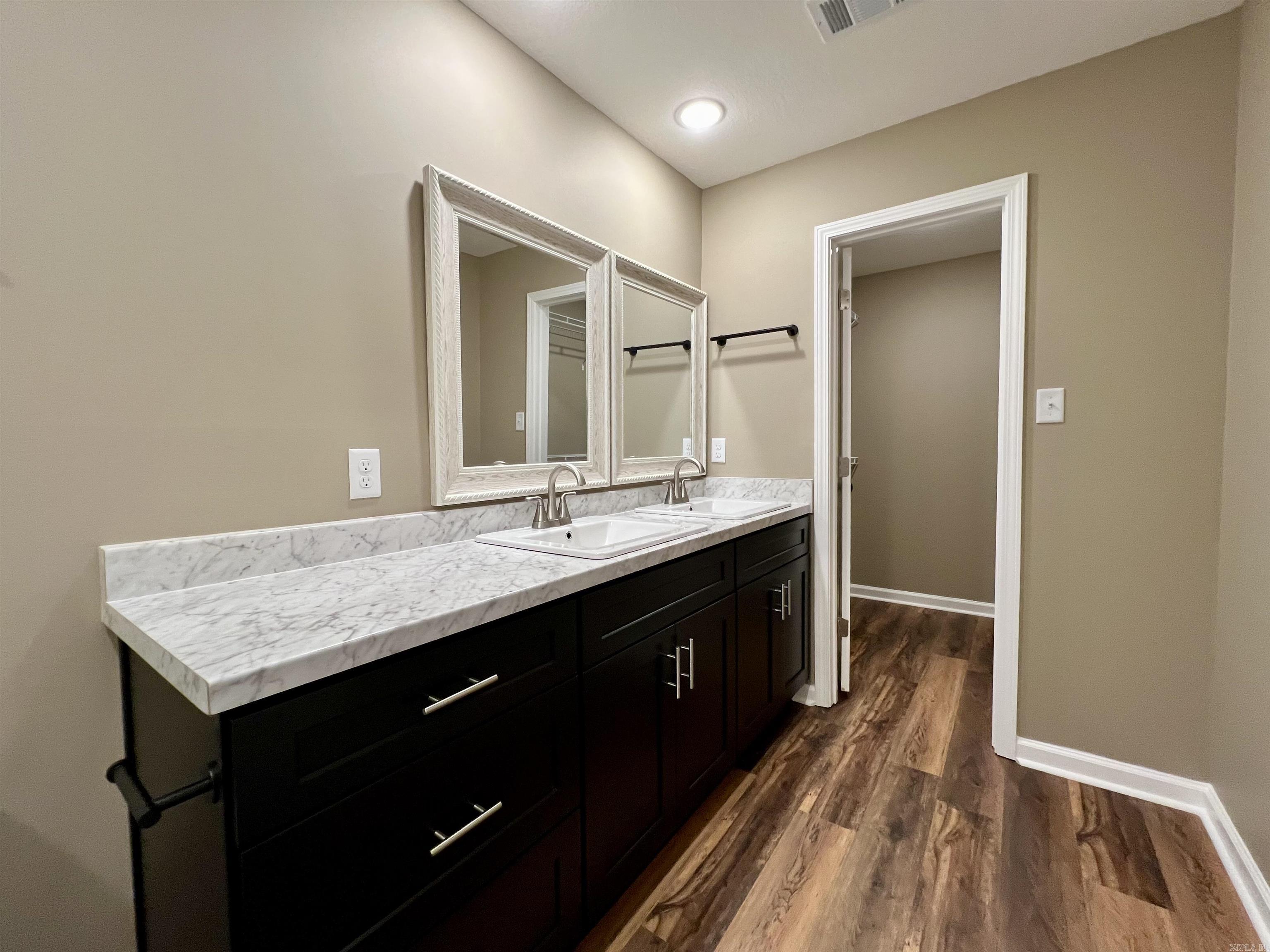 808 Dwight Street Property Photo 17
