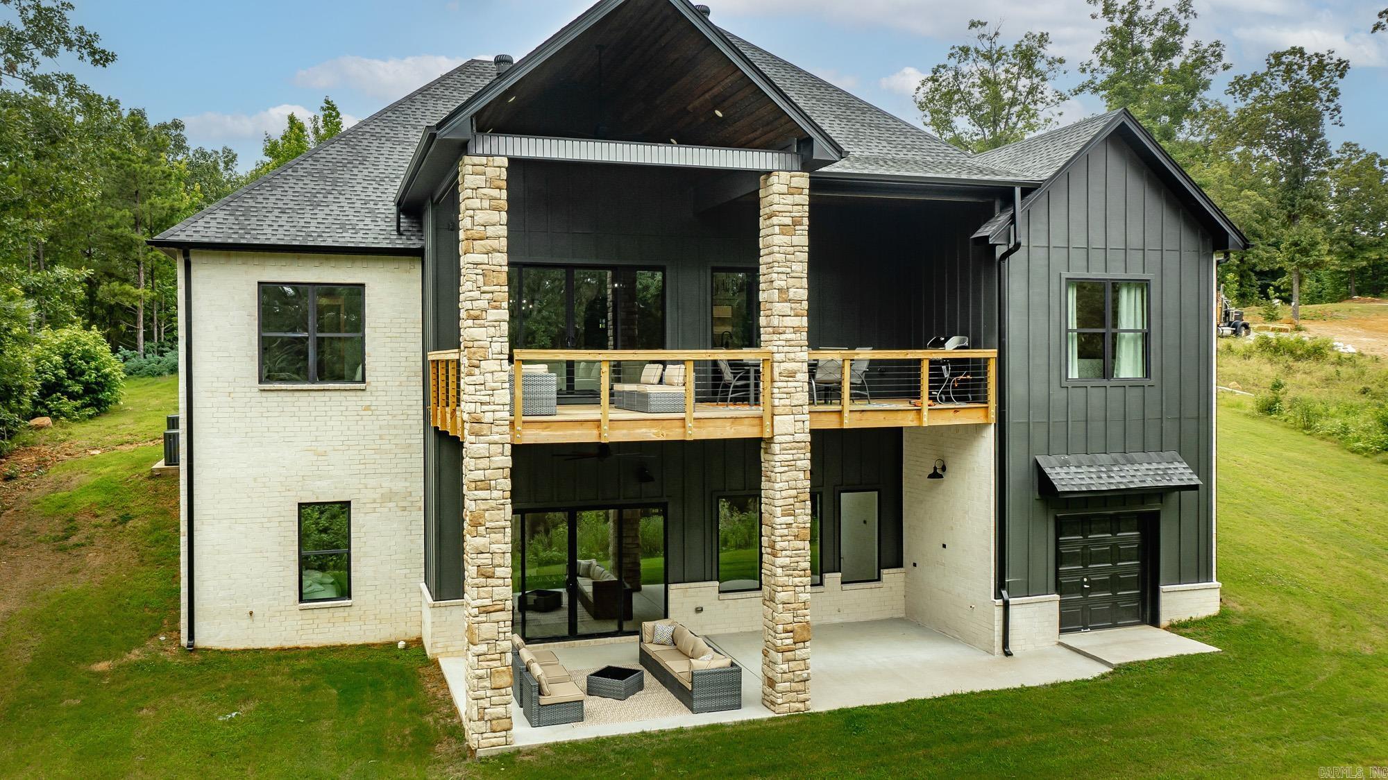 79 Hawks Circle Property Photo 1