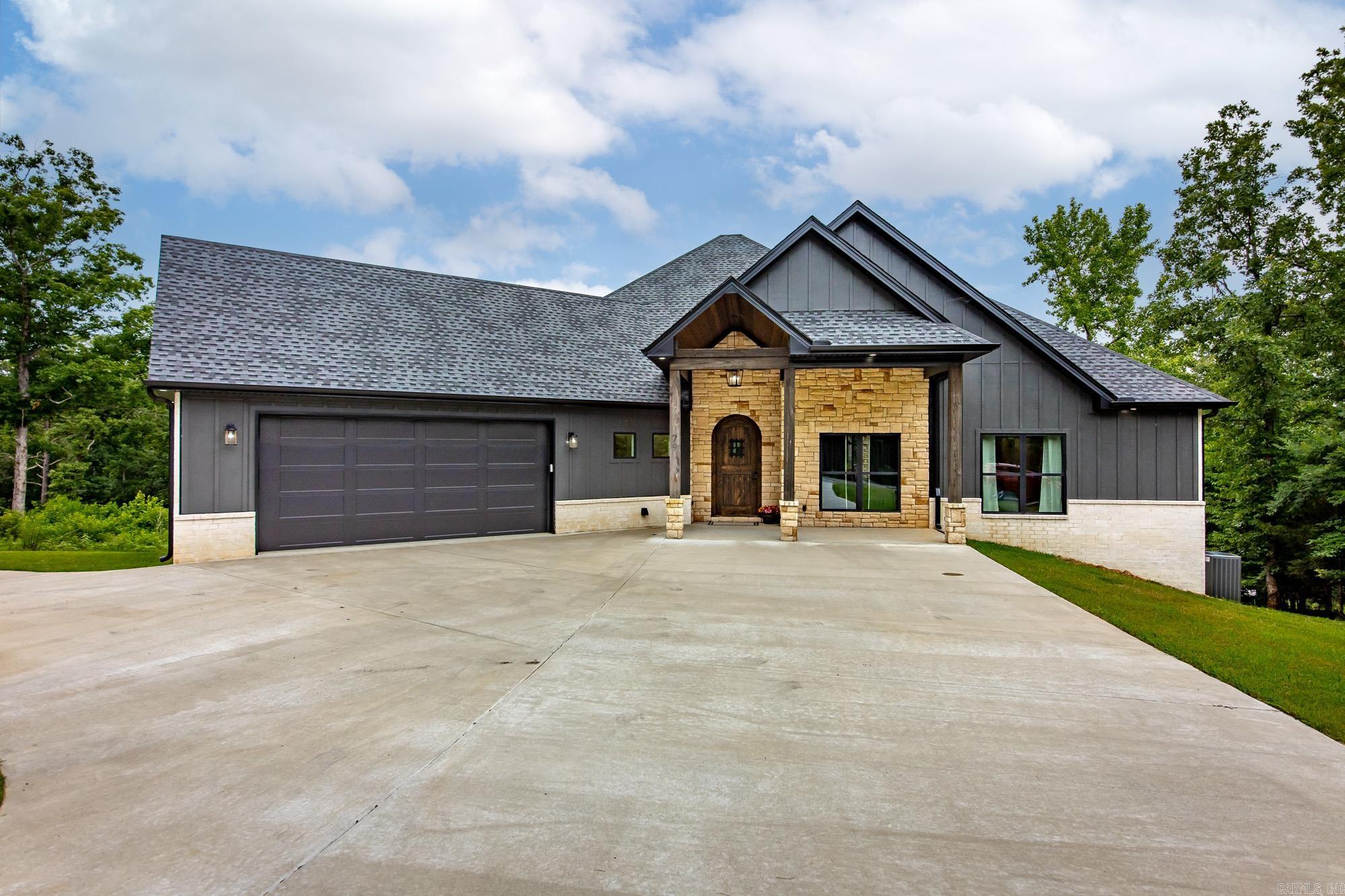 79 Hawks Circle Property Photo 2