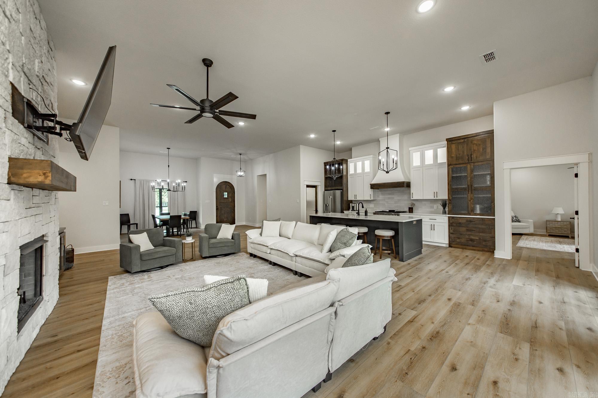 79 Hawks Circle Property Photo 9