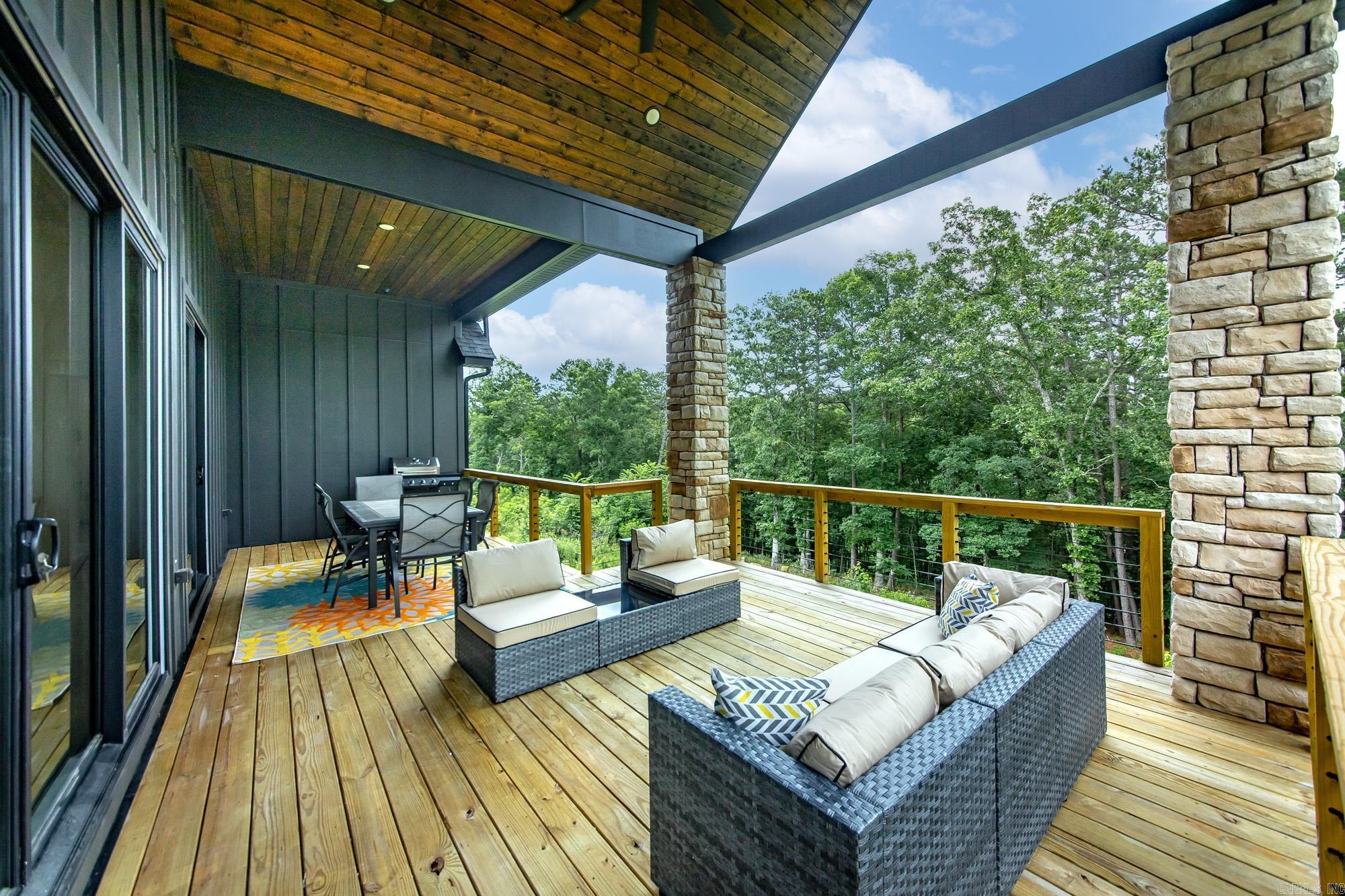 79 Hawks Circle Property Photo 32