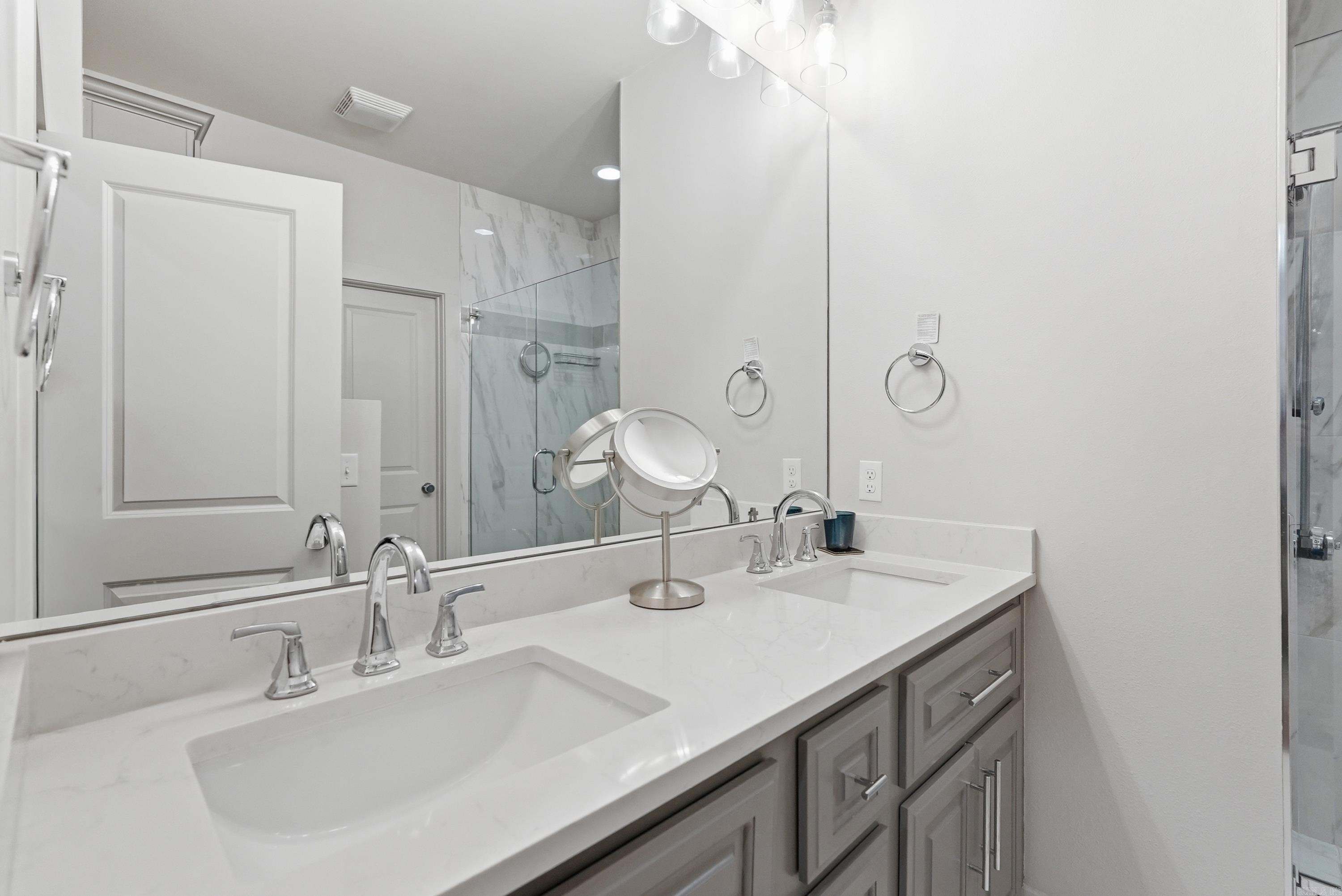 810 Atkins Road Property Photo 32