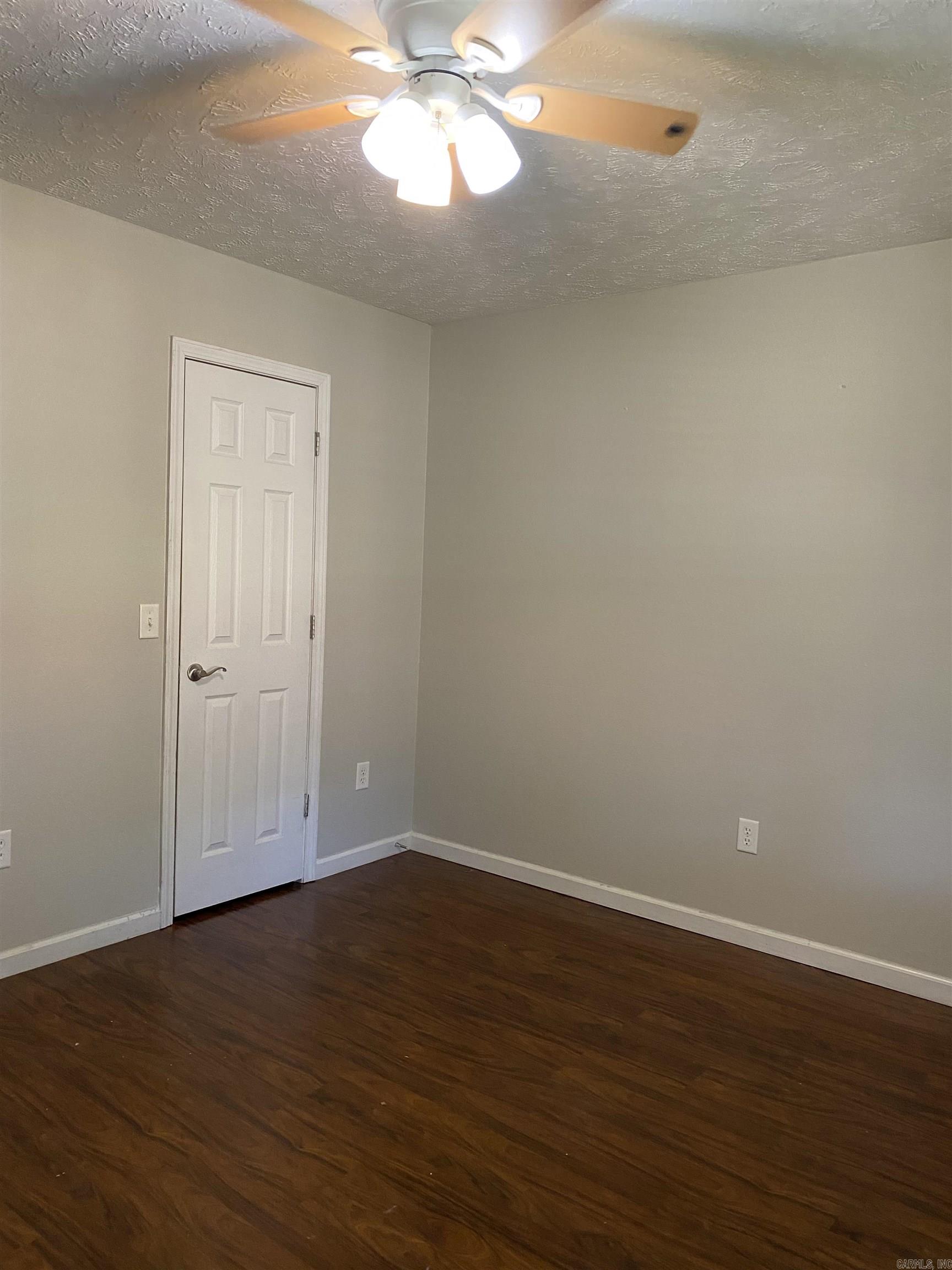 2830 York Lane Property Photo 15