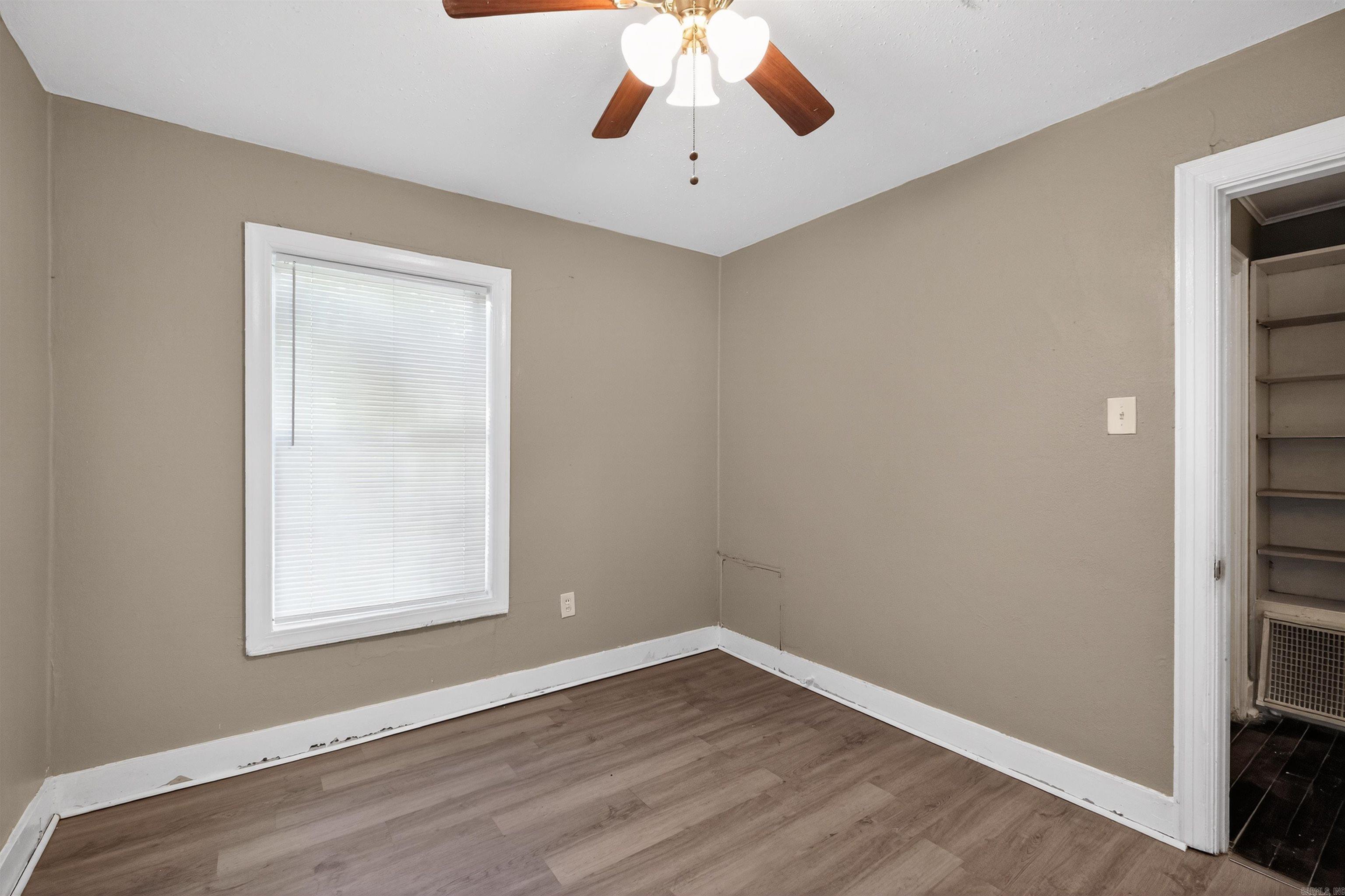 5200 W 28th Street Property Photo 5