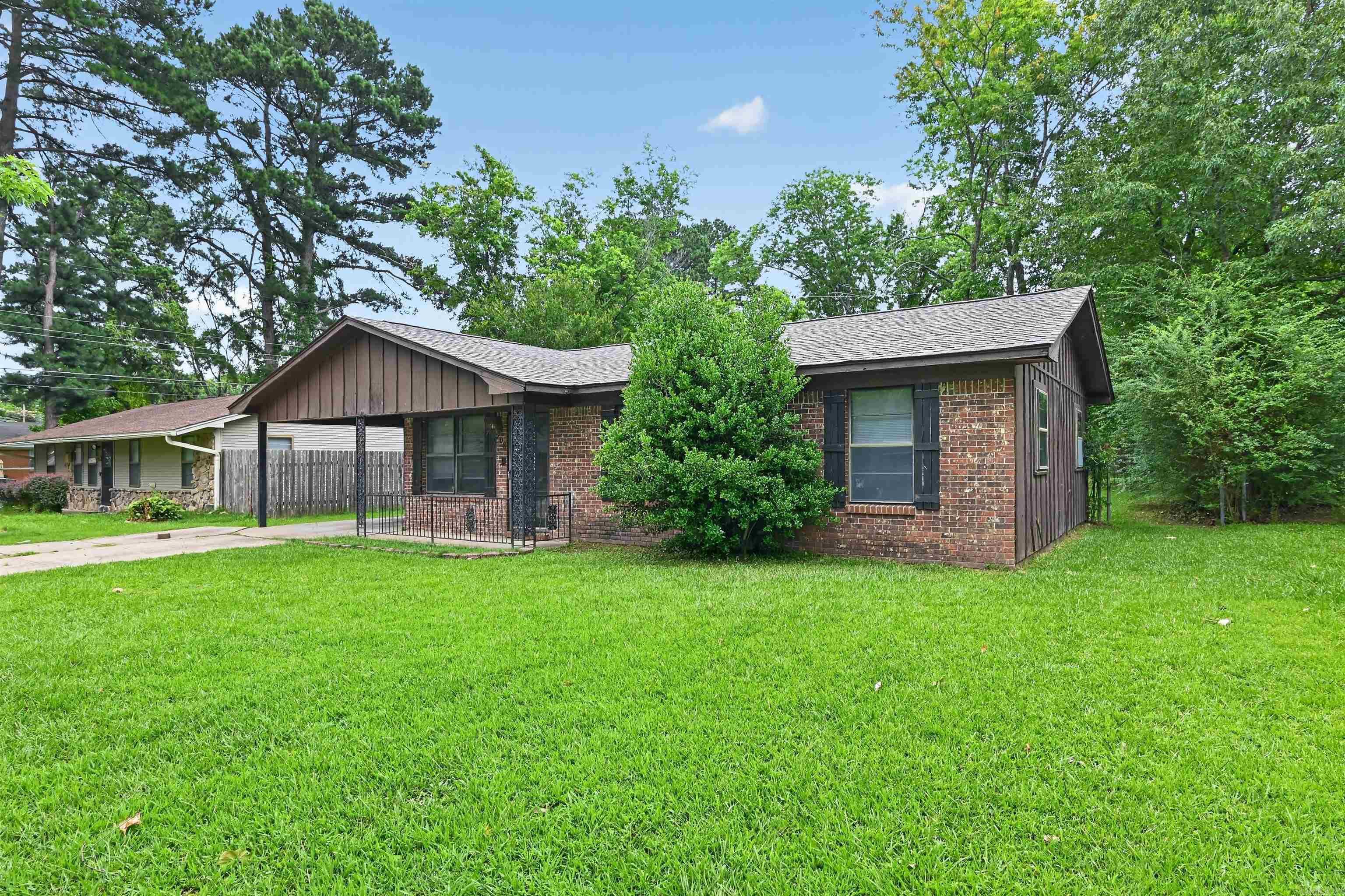 208 Hilda Street Property Photo 2