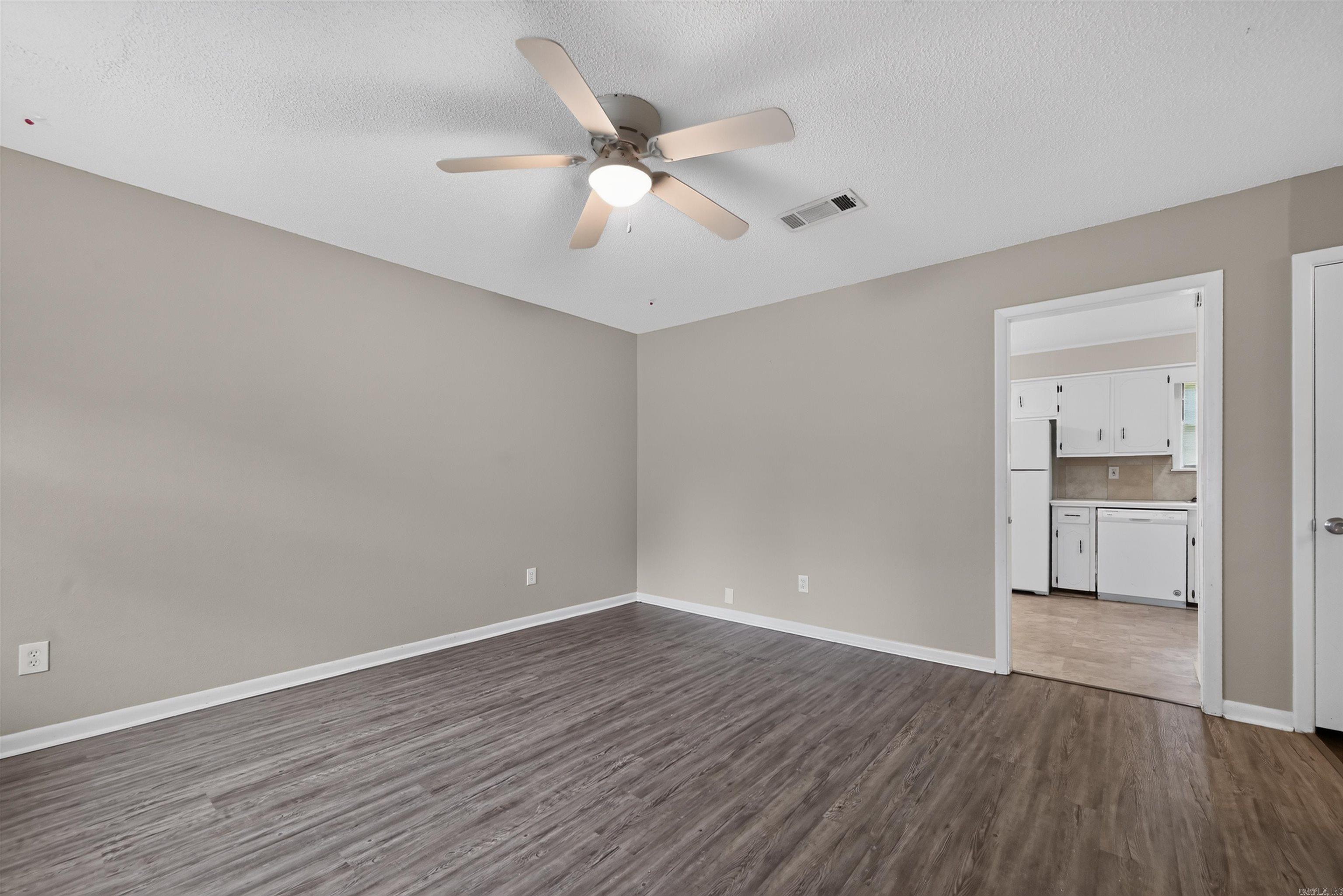 208 Hilda Street Property Photo 14