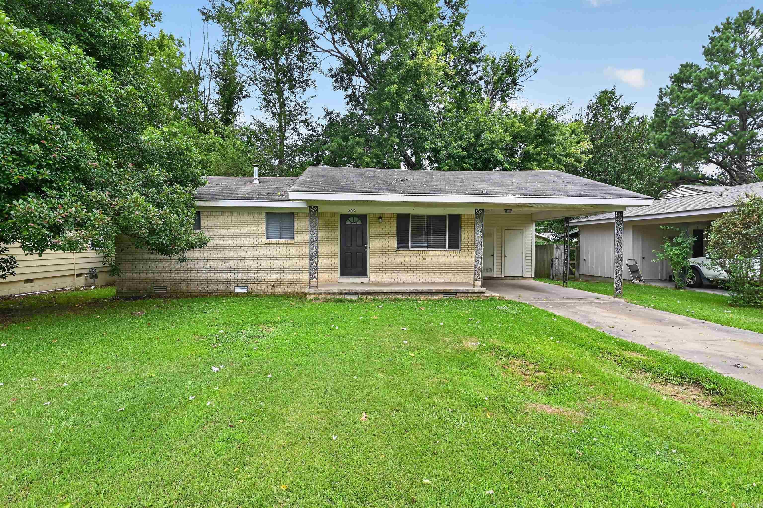 209 Stevenson Street Property Photo 1
