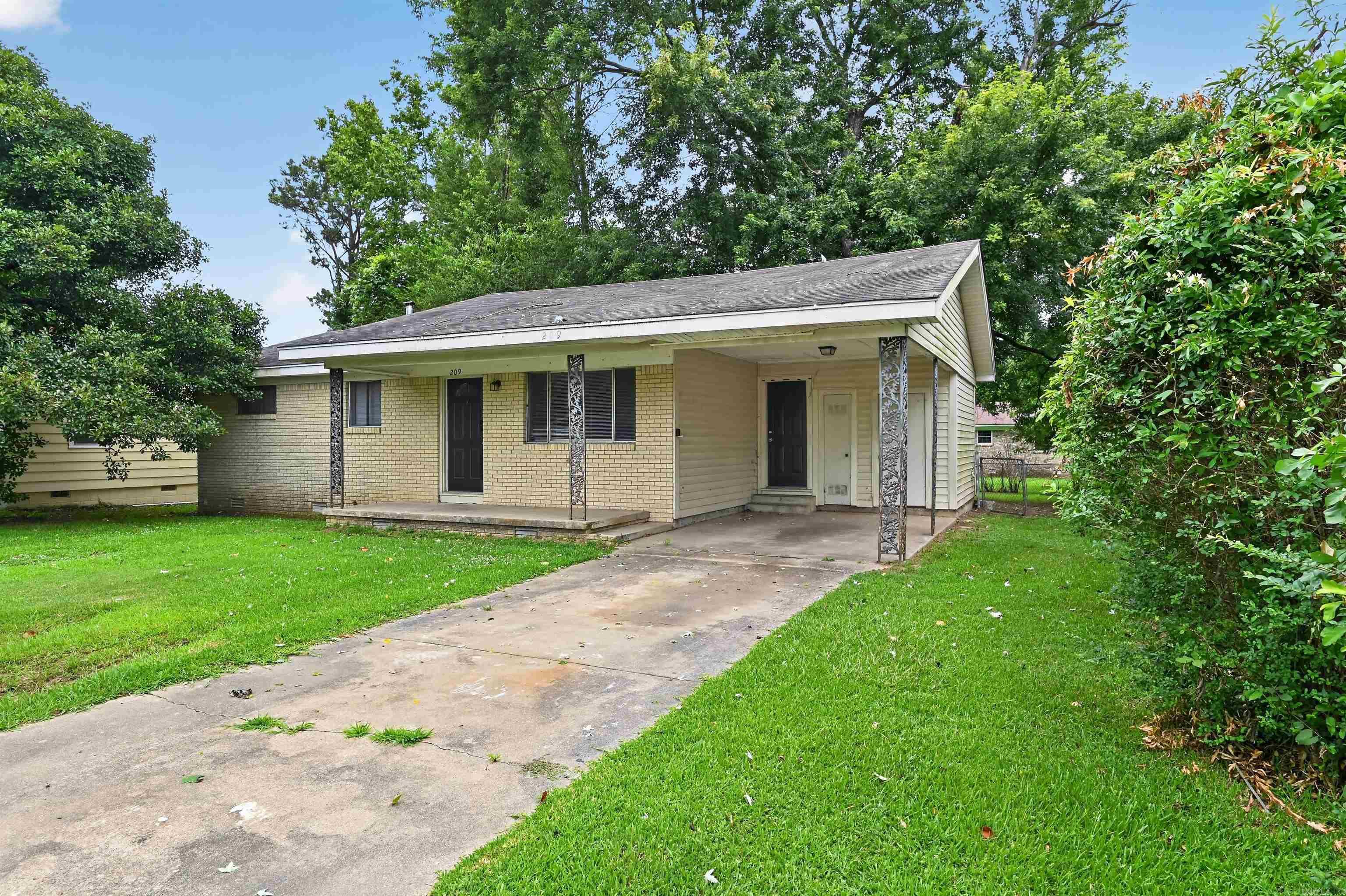 209 Stevenson Street Property Photo 4