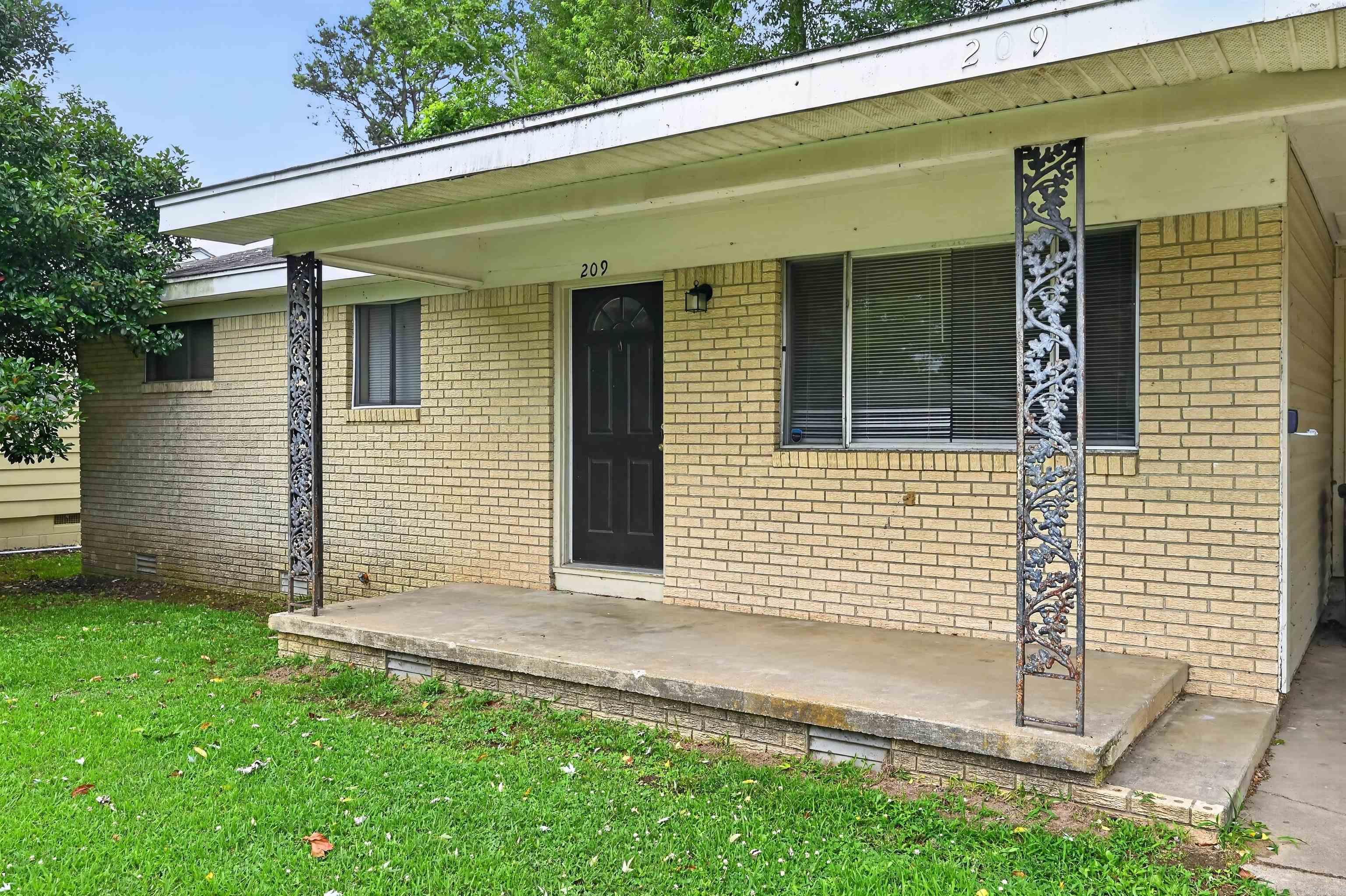 209 Stevenson Street Property Photo 5