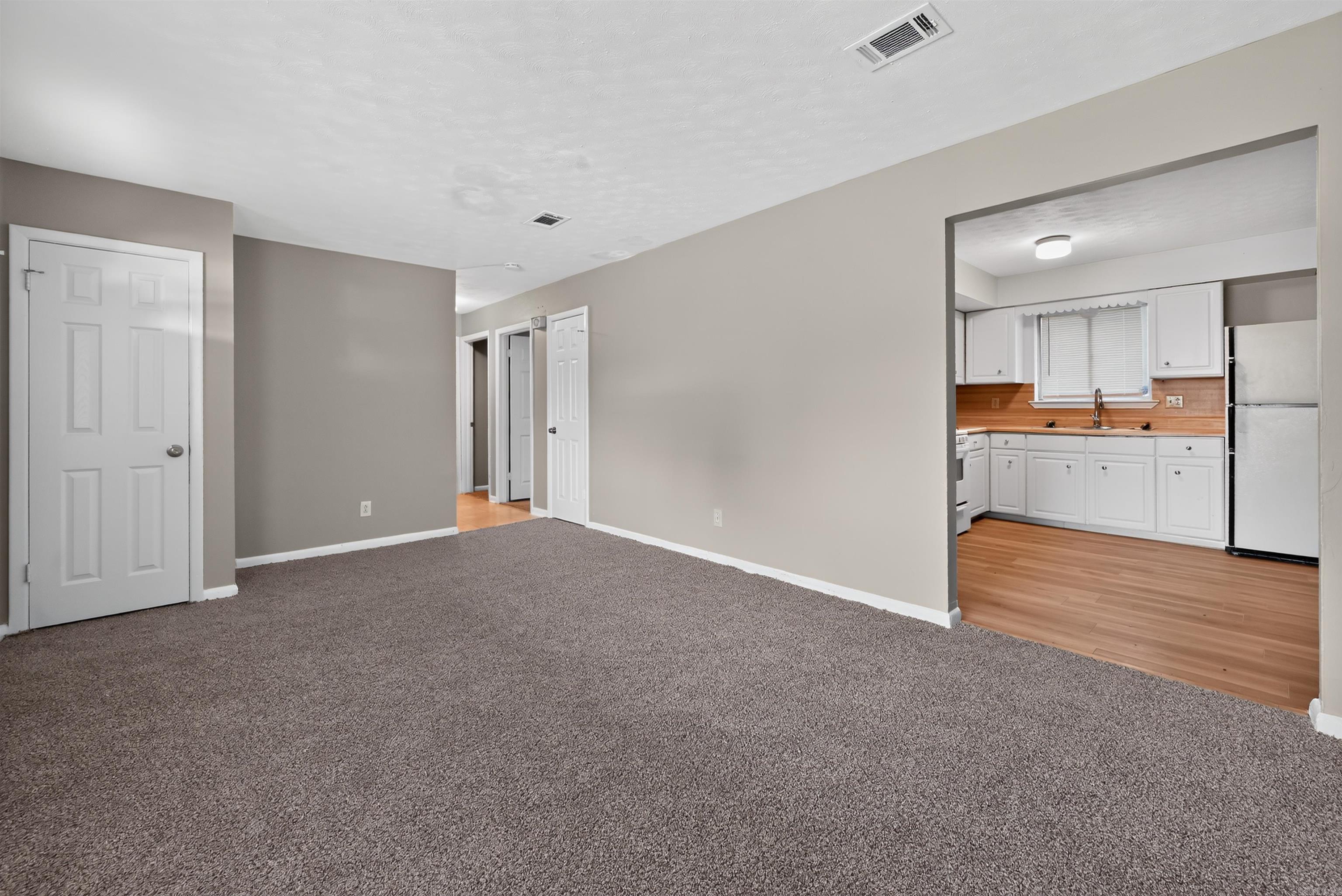 209 Stevenson Street Property Photo 8
