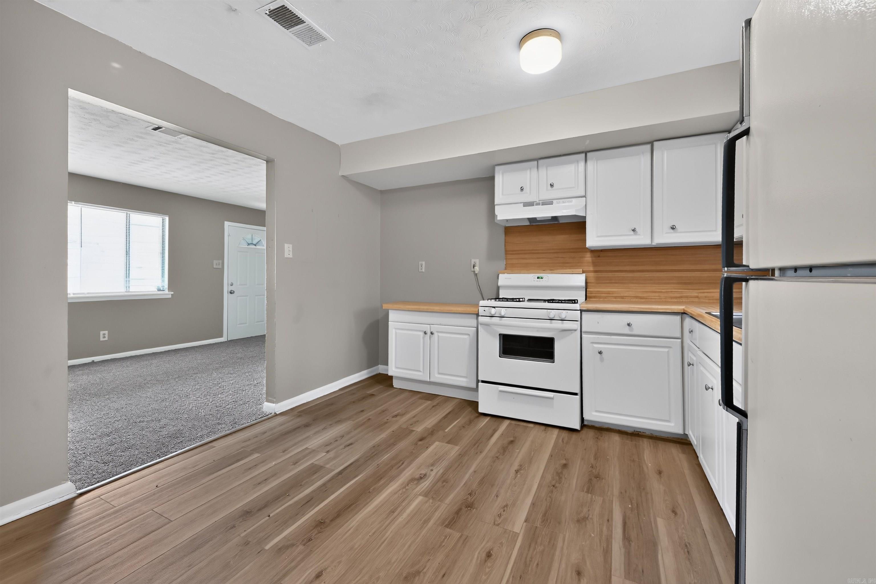 209 Stevenson Street Property Photo 10