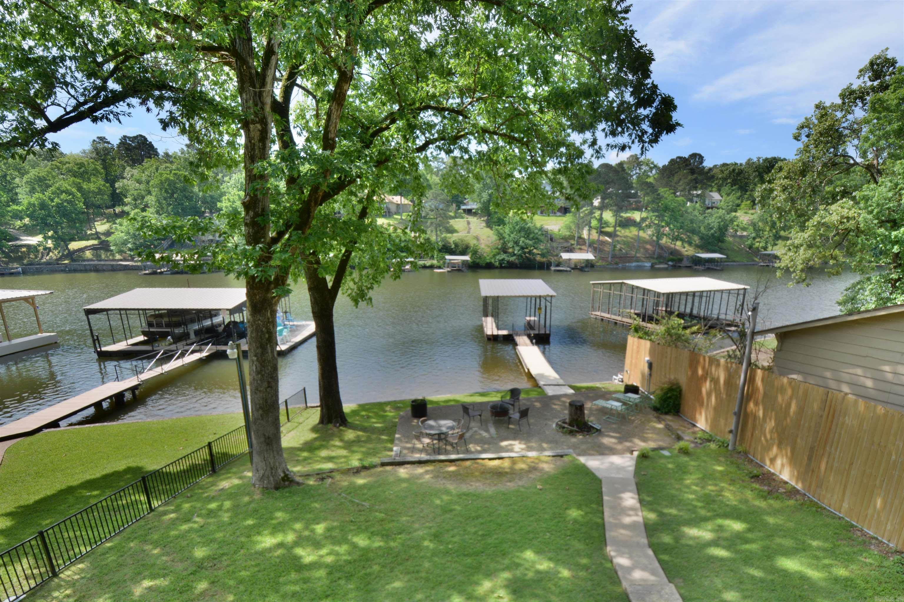208 Edgewater Circle Property Photo 18