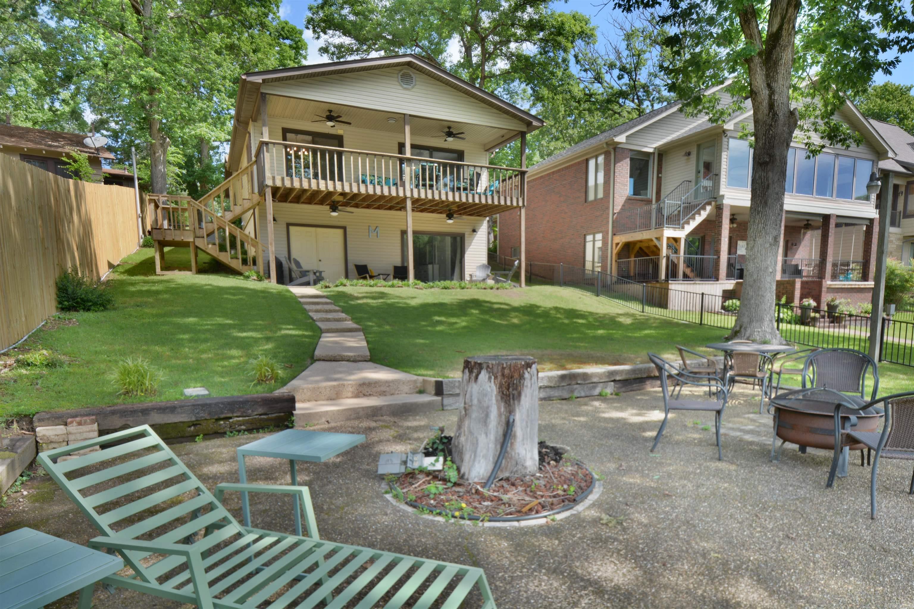 208 Edgewater Circle Property Photo 24
