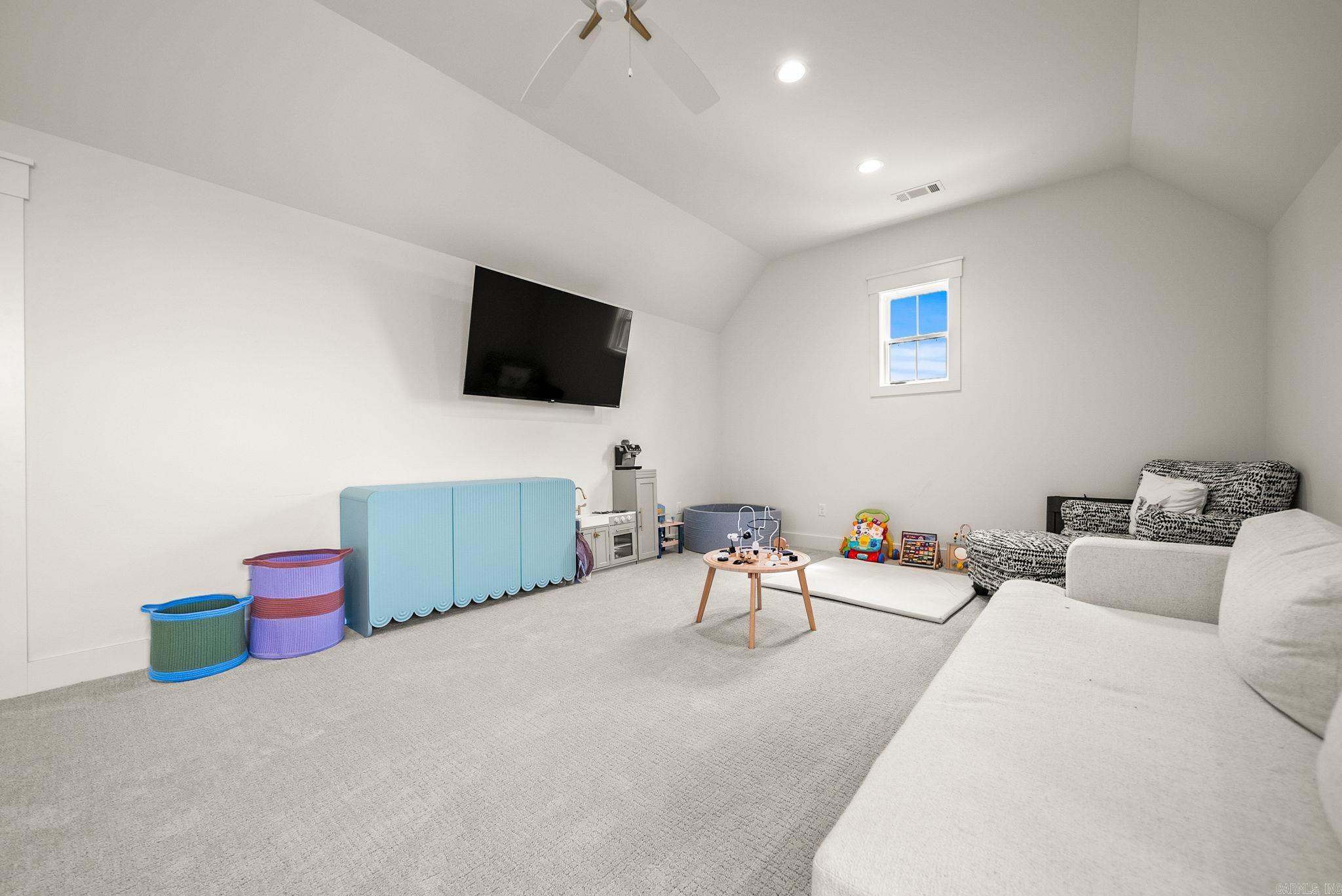 8 Rae Valley Drive Property Photo 42