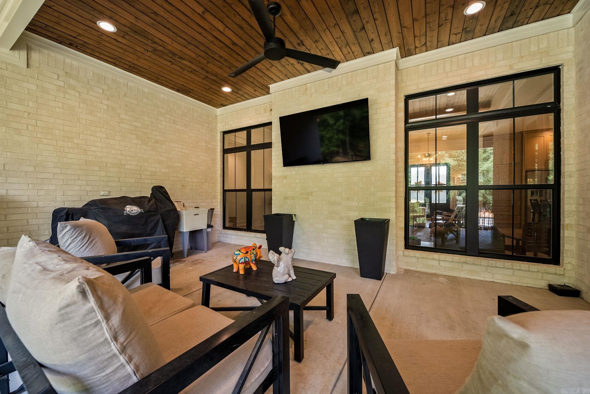 8 Rae Valley Drive Property Photo 45