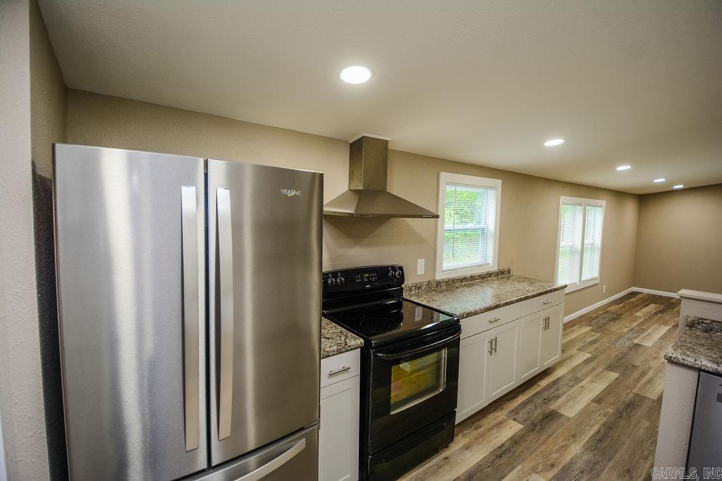 1036 Tippitt Road Property Photo 10