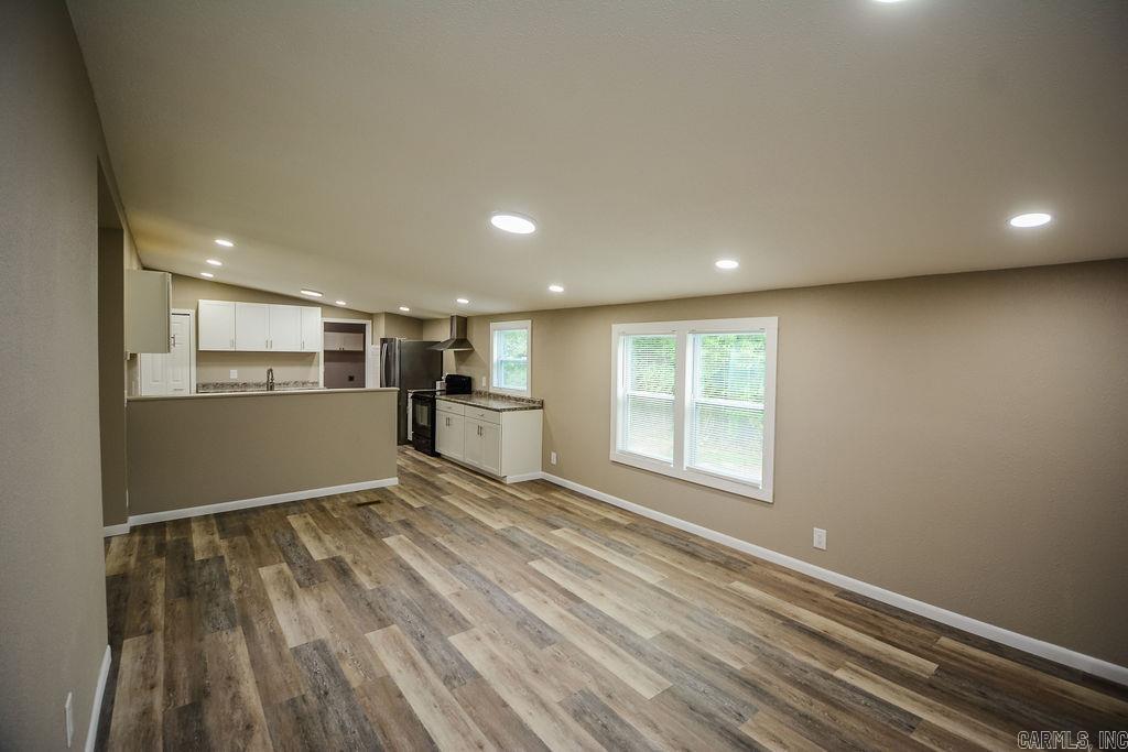 1036 Tippitt Road Property Photo 14
