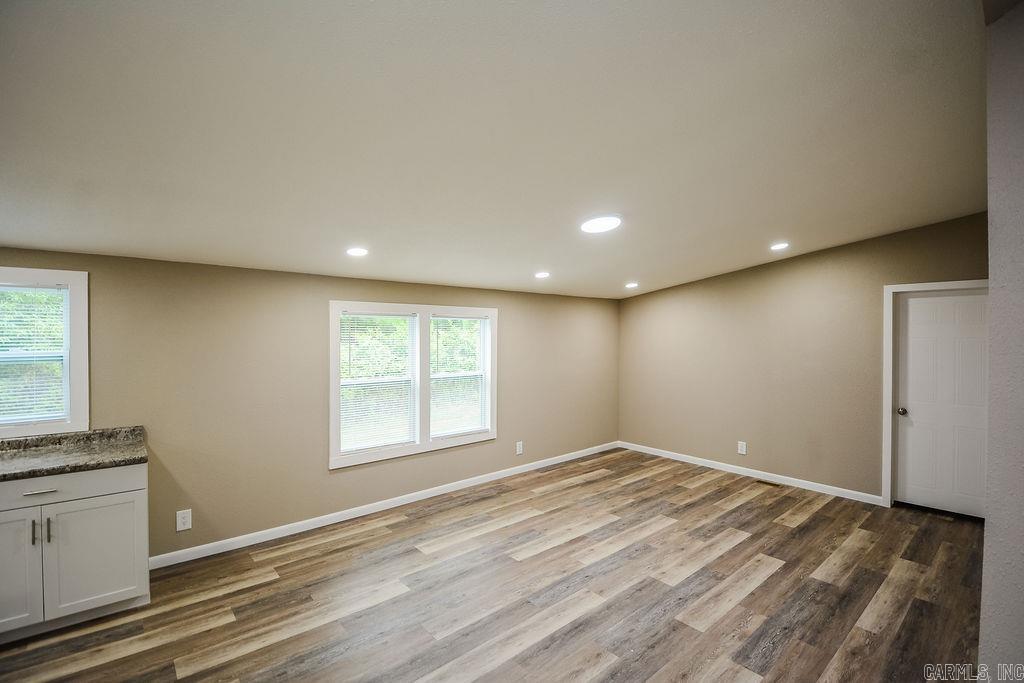 1036 Tippitt Road Property Photo 15