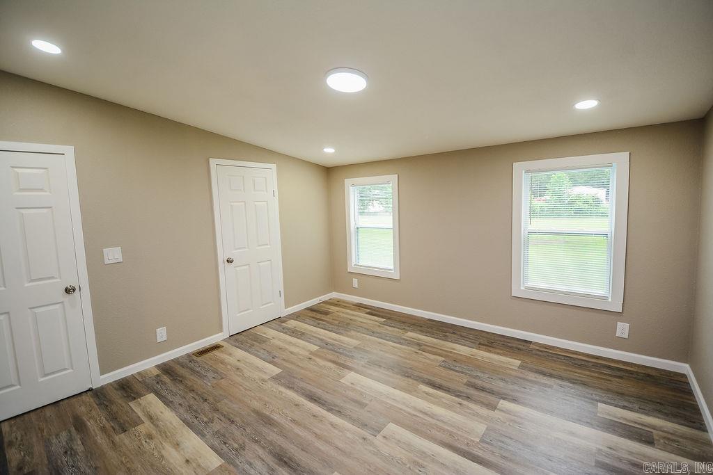 1036 Tippitt Road Property Photo 18