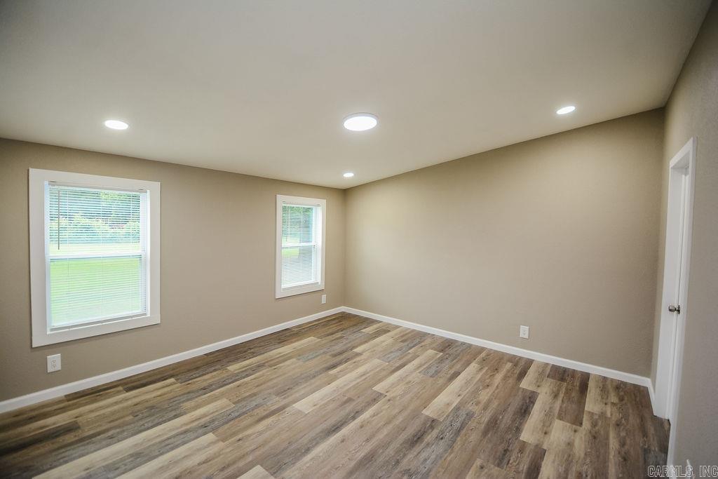 1036 Tippitt Road Property Photo 19