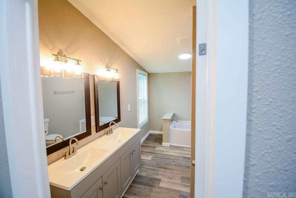 1036 Tippitt Road Property Photo 20