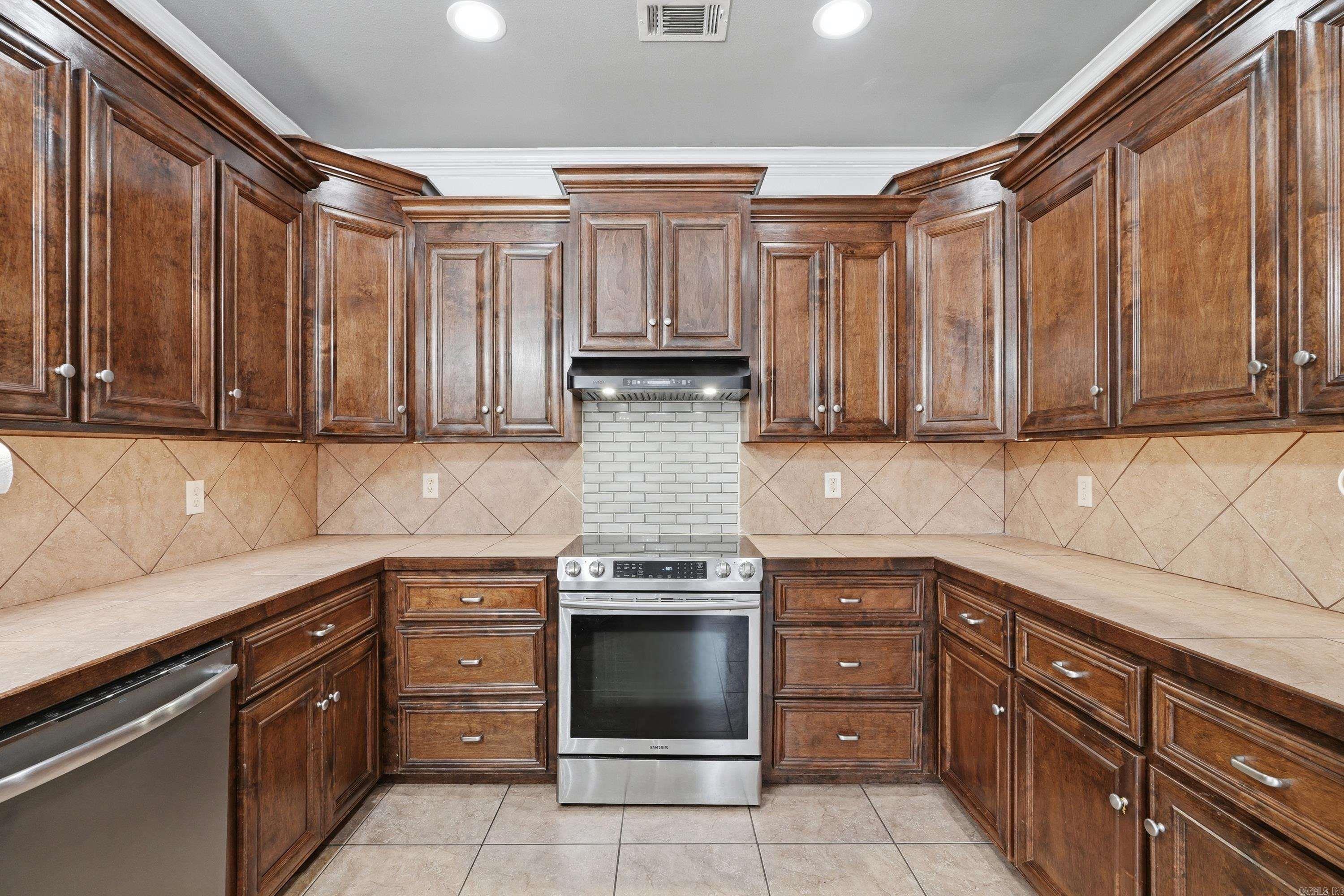 1250 Edge Valley Property Photo 9