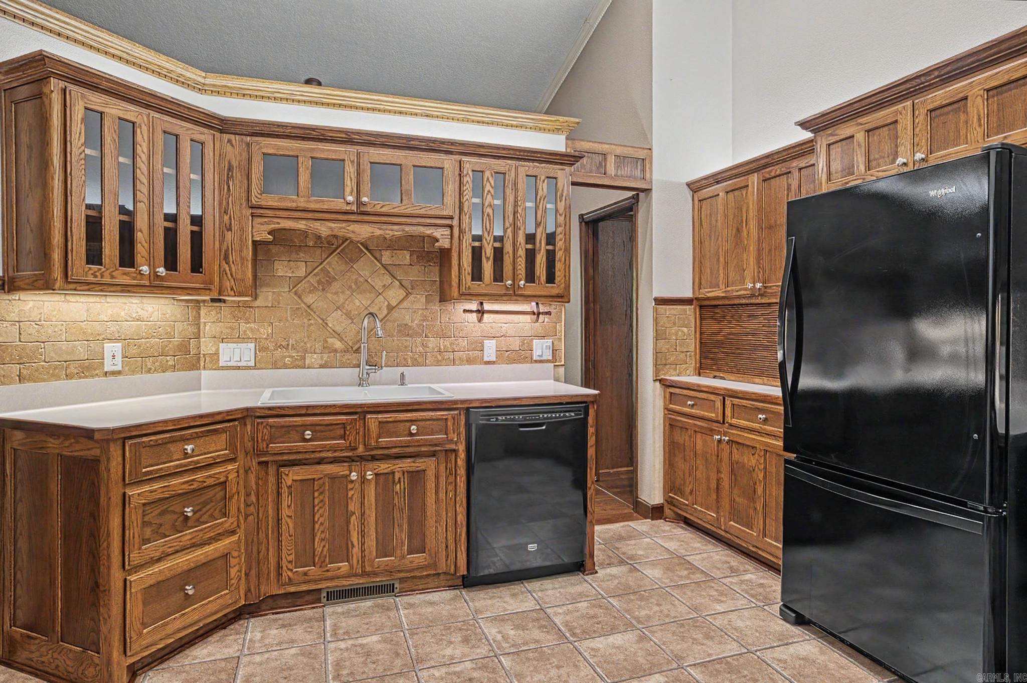 2 Guindola Circle Property Photo 16