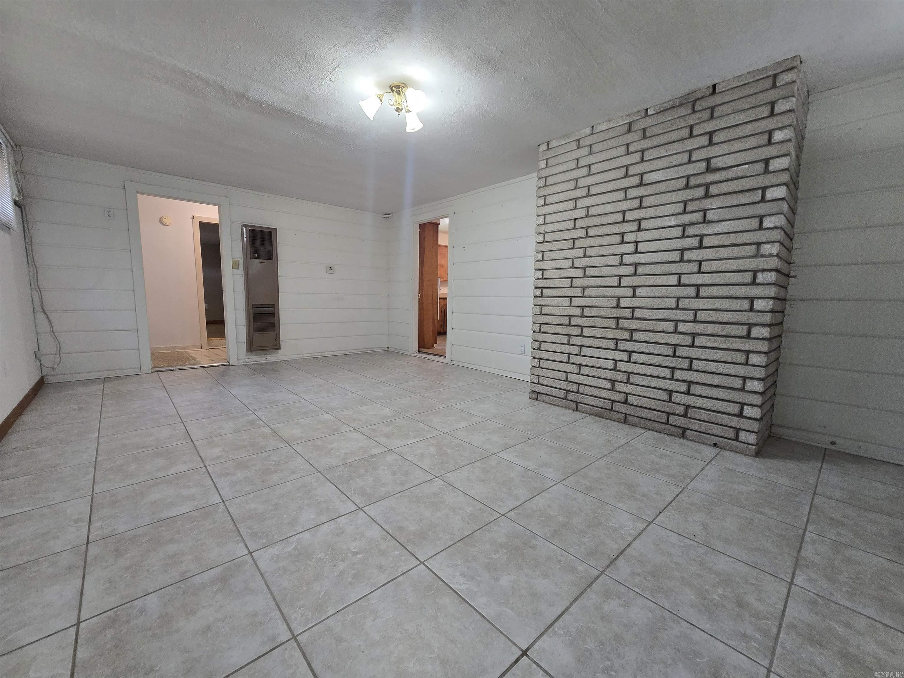 605 E 4th Street Property Photo 13