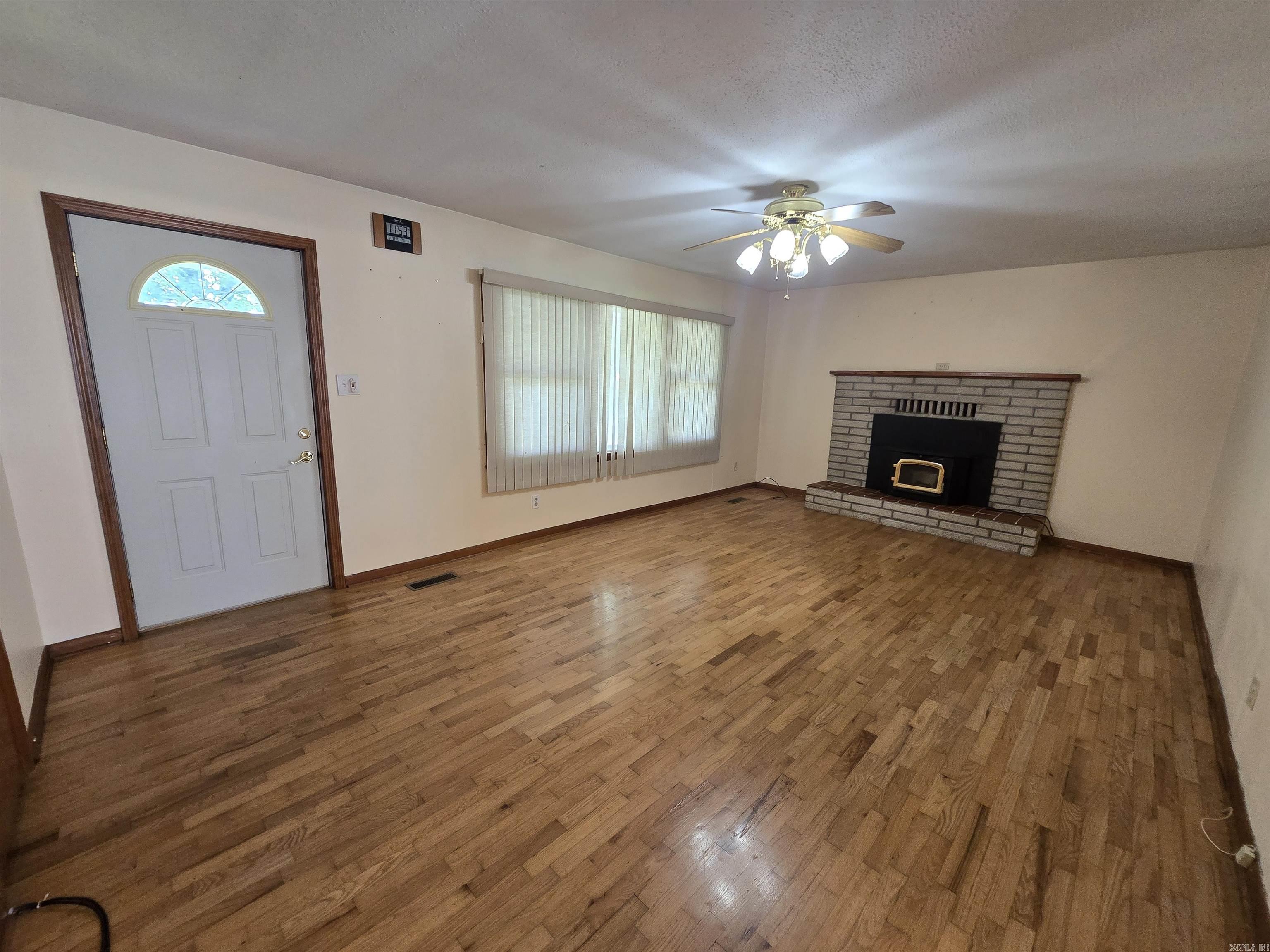 605 E 4th Street Property Photo 17