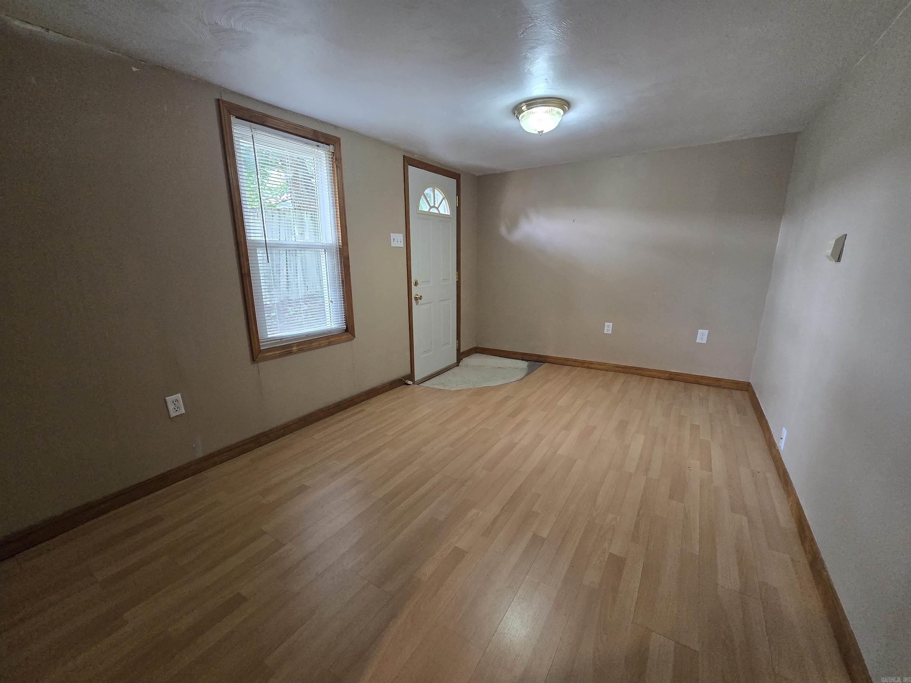 605 E 4th Street Property Photo 19