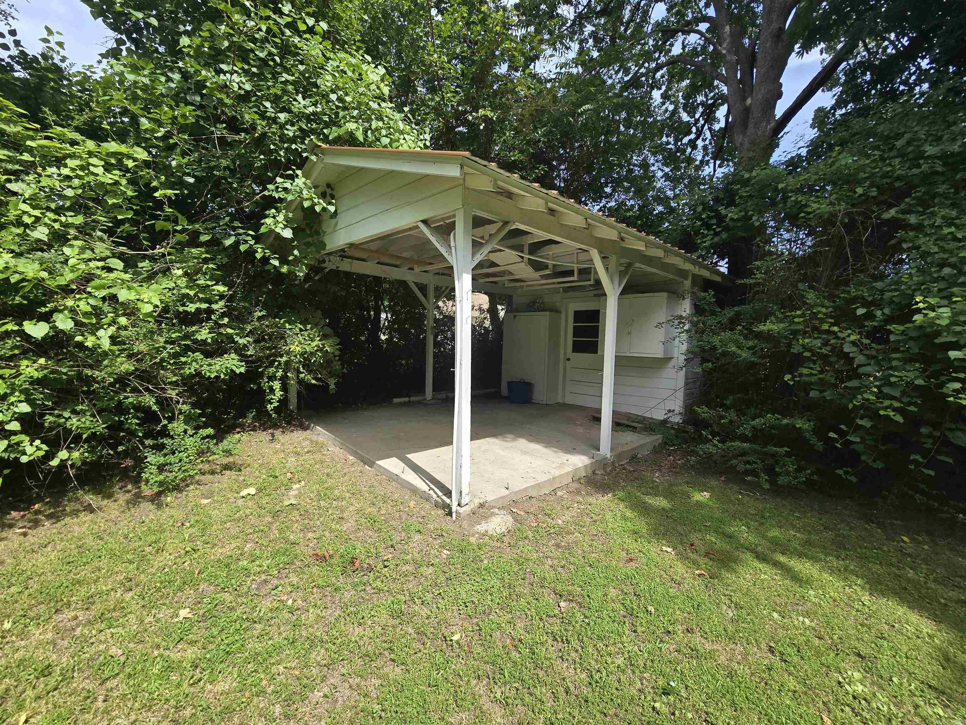 605 E 4th Street Property Photo 20