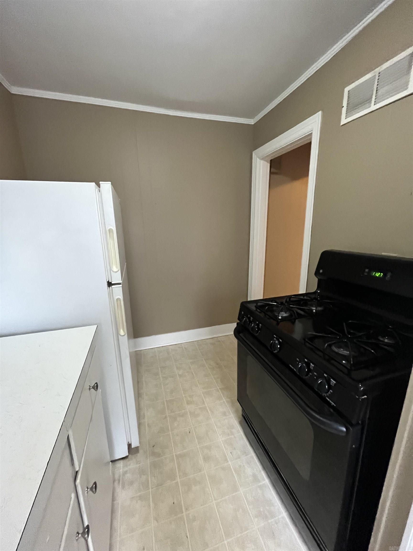 813 Beechwood #4 Property Photo 8