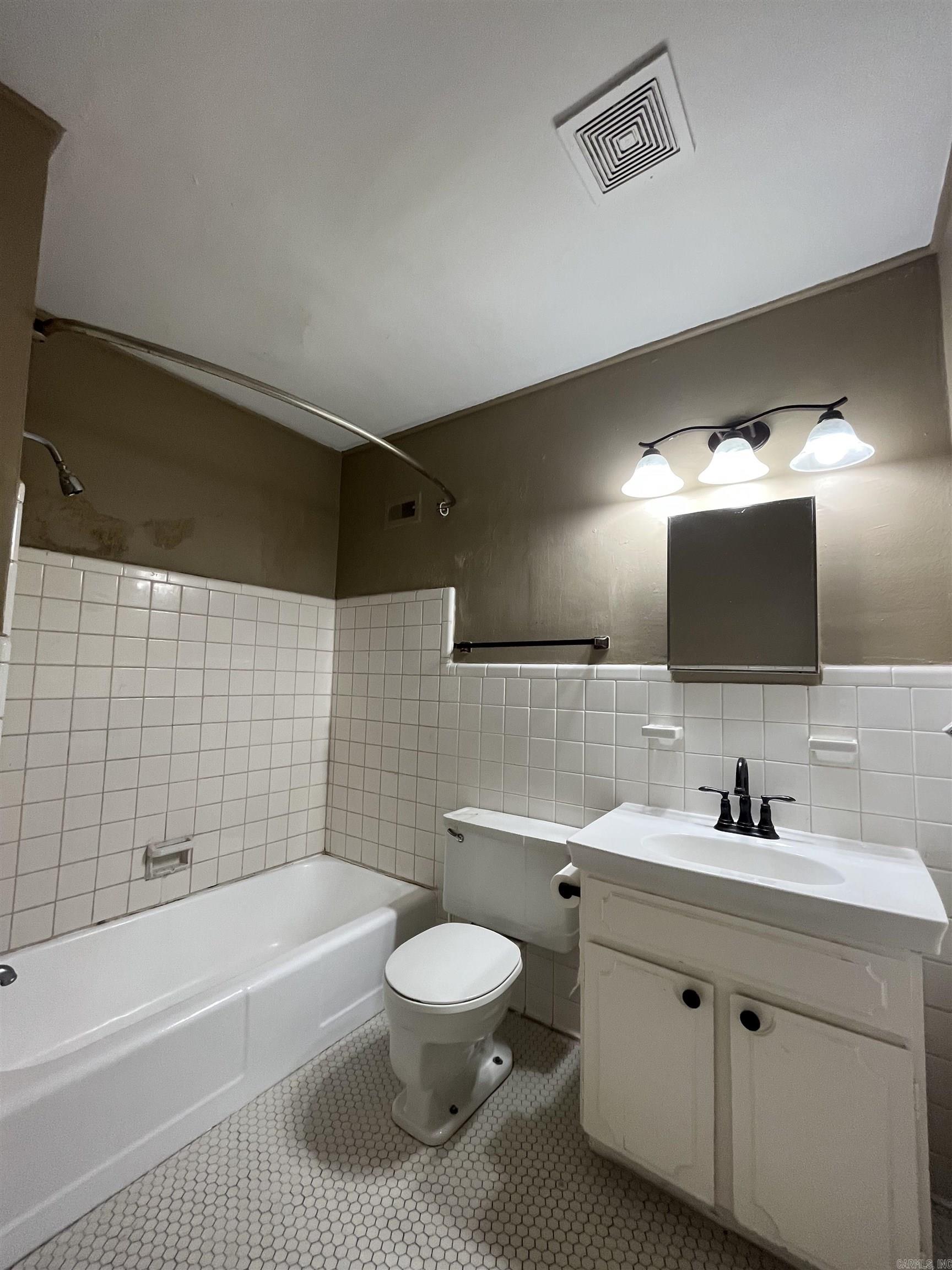 813 Beechwood #4 Property Photo 17