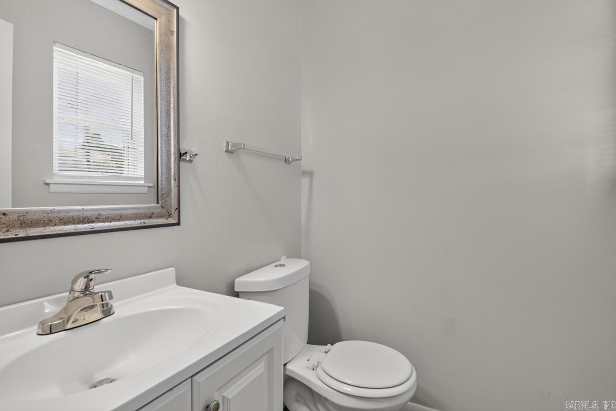 1004 E 11th Street Property Photo 12