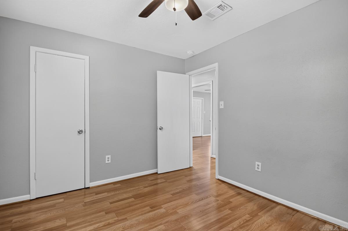 1004 E 11th Street Property Photo 15