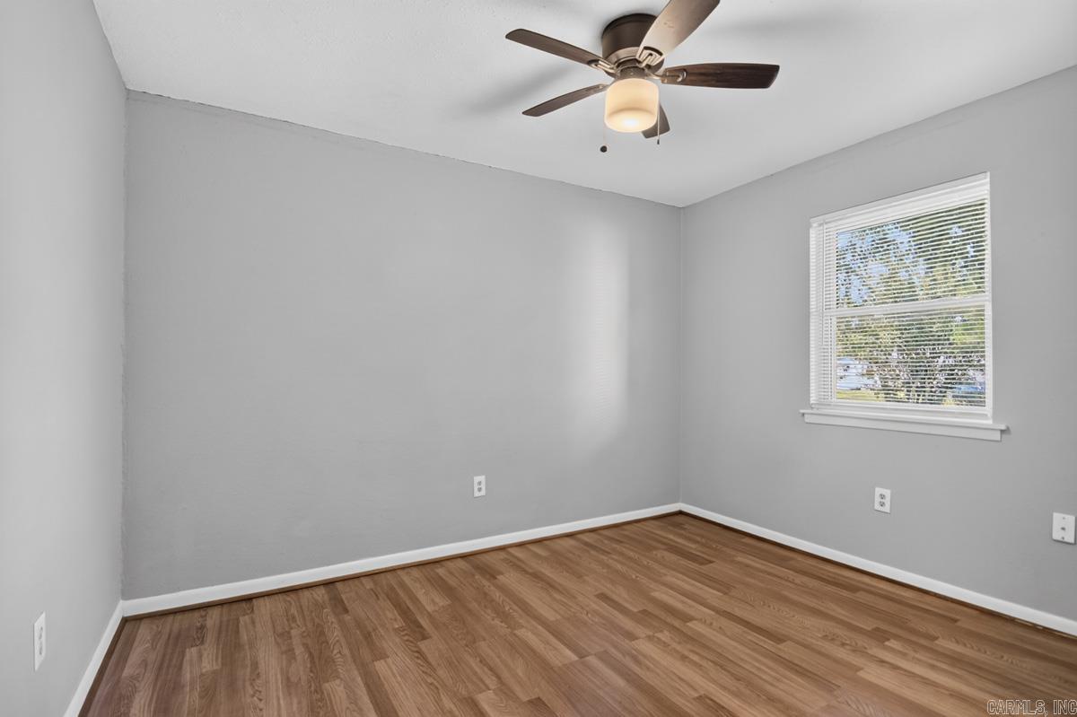 1004 E 11th Street Property Photo 16