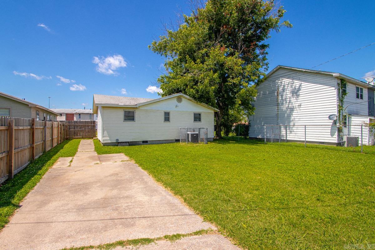 1004 E 11th Street Property Photo 21