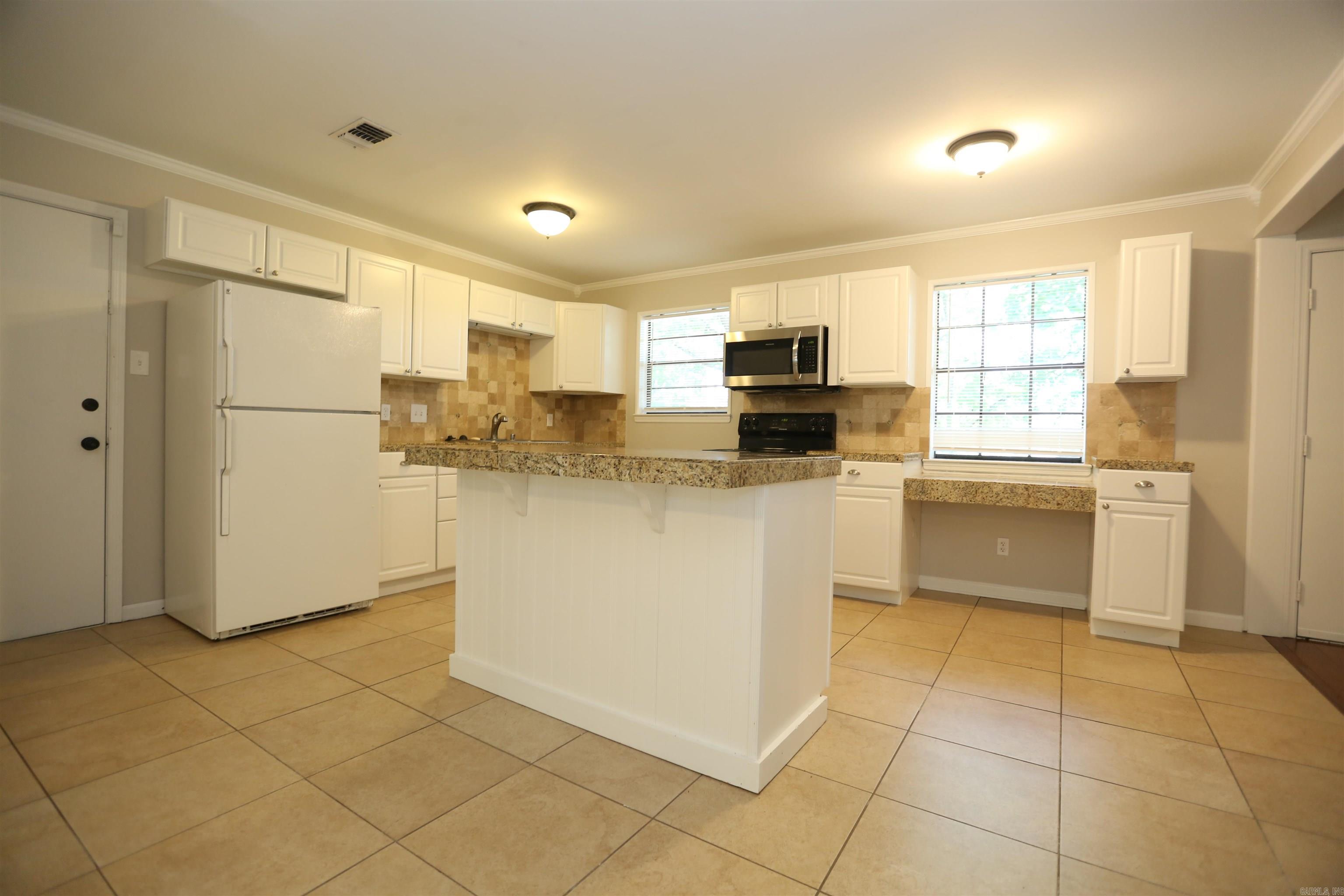 12406 Colleen Property Photo 14