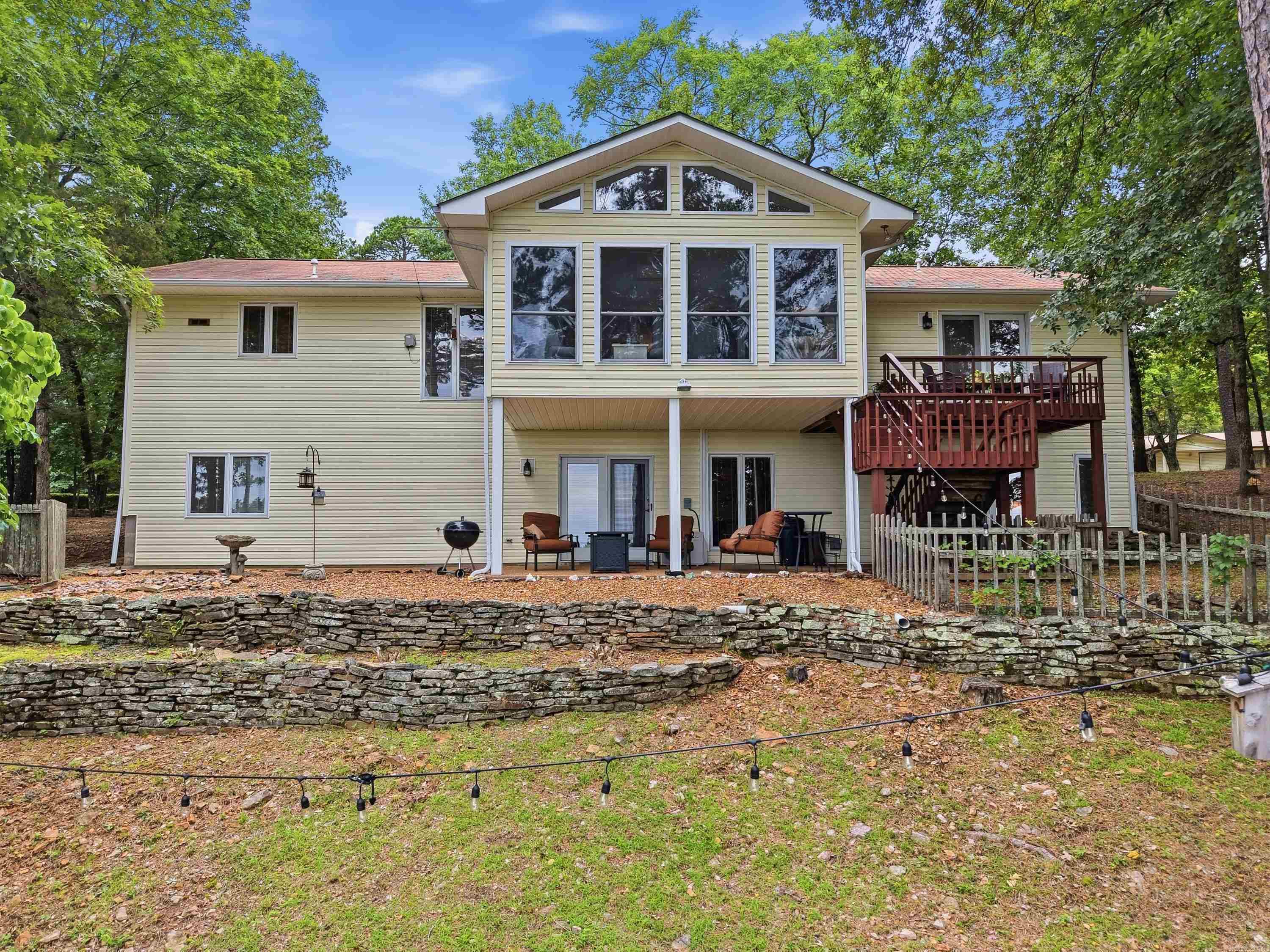 237 Pine Hill Road Property Photo 2