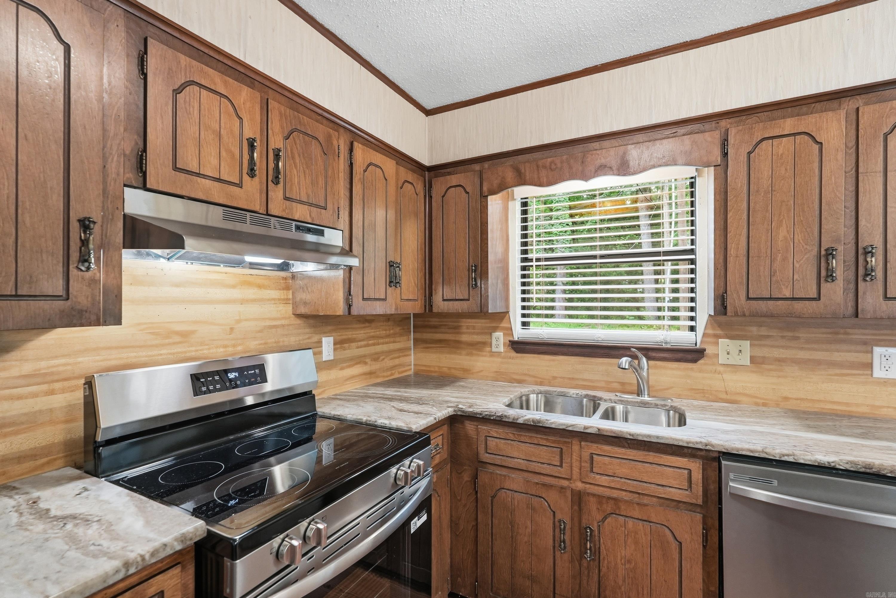 1613 N James St Property Photo 4